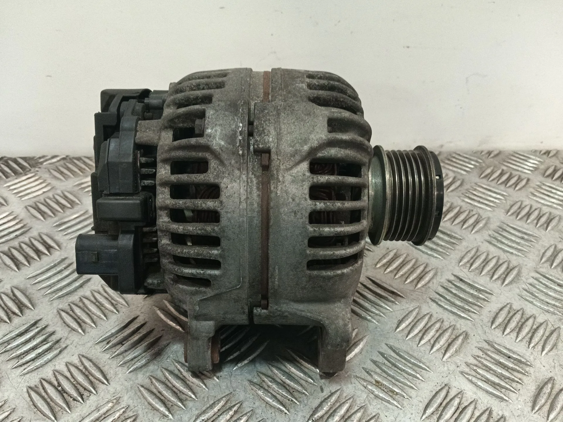 Alternador para Mitsubishi Lancer Berlina (Cy0)
