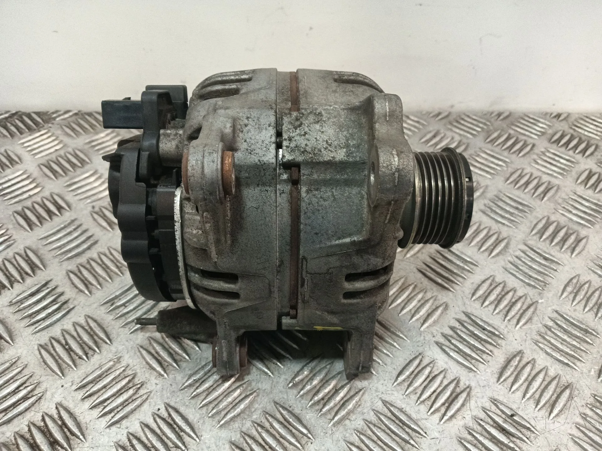 Alternador para Mitsubishi Lancer Berlina (Cy0)