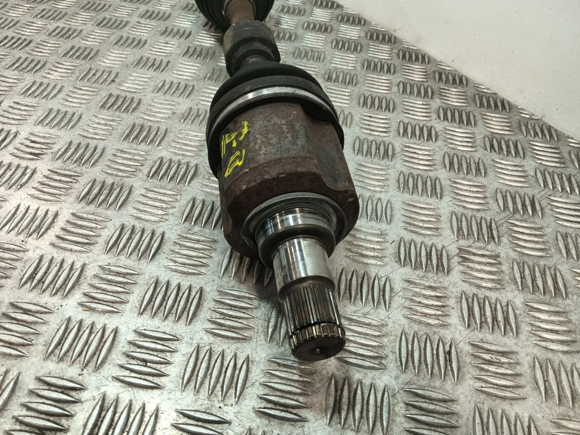 Transmision Delantera Izquierda para Mitsubishi Lancer Berlina (Cy0)
