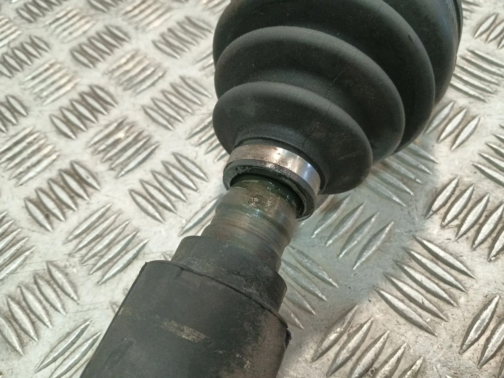 Transmision Delantera Izquierda para Mitsubishi Lancer Berlina (Cy0)