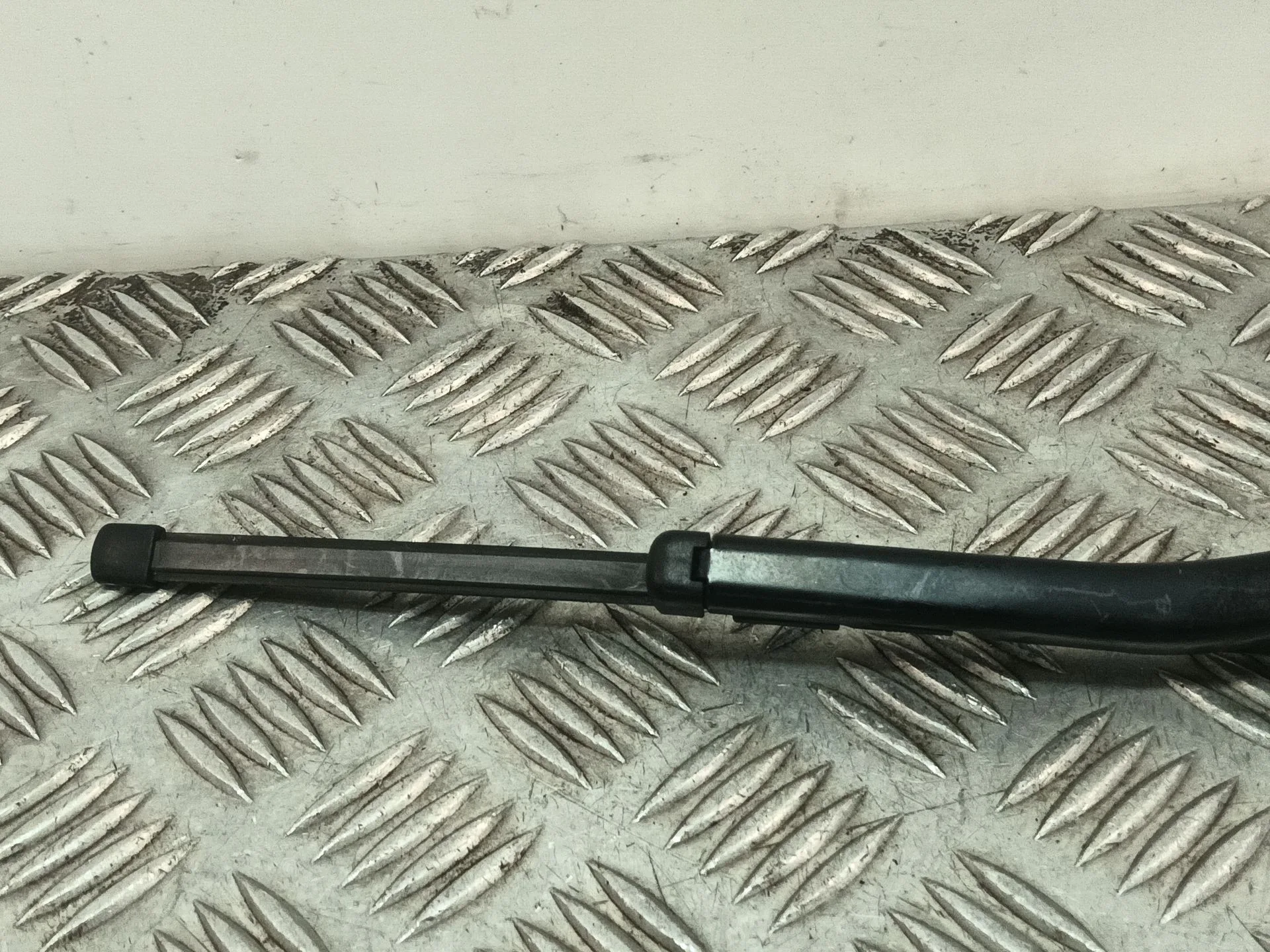 Brazo Limpia Trasero para Bmw 1 (E81)