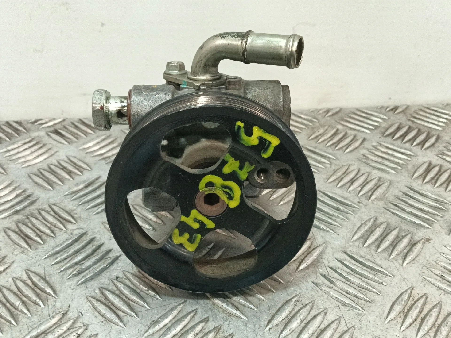 Bomba Direccion para Mitsubishi Lancer Berlina (Cy0)