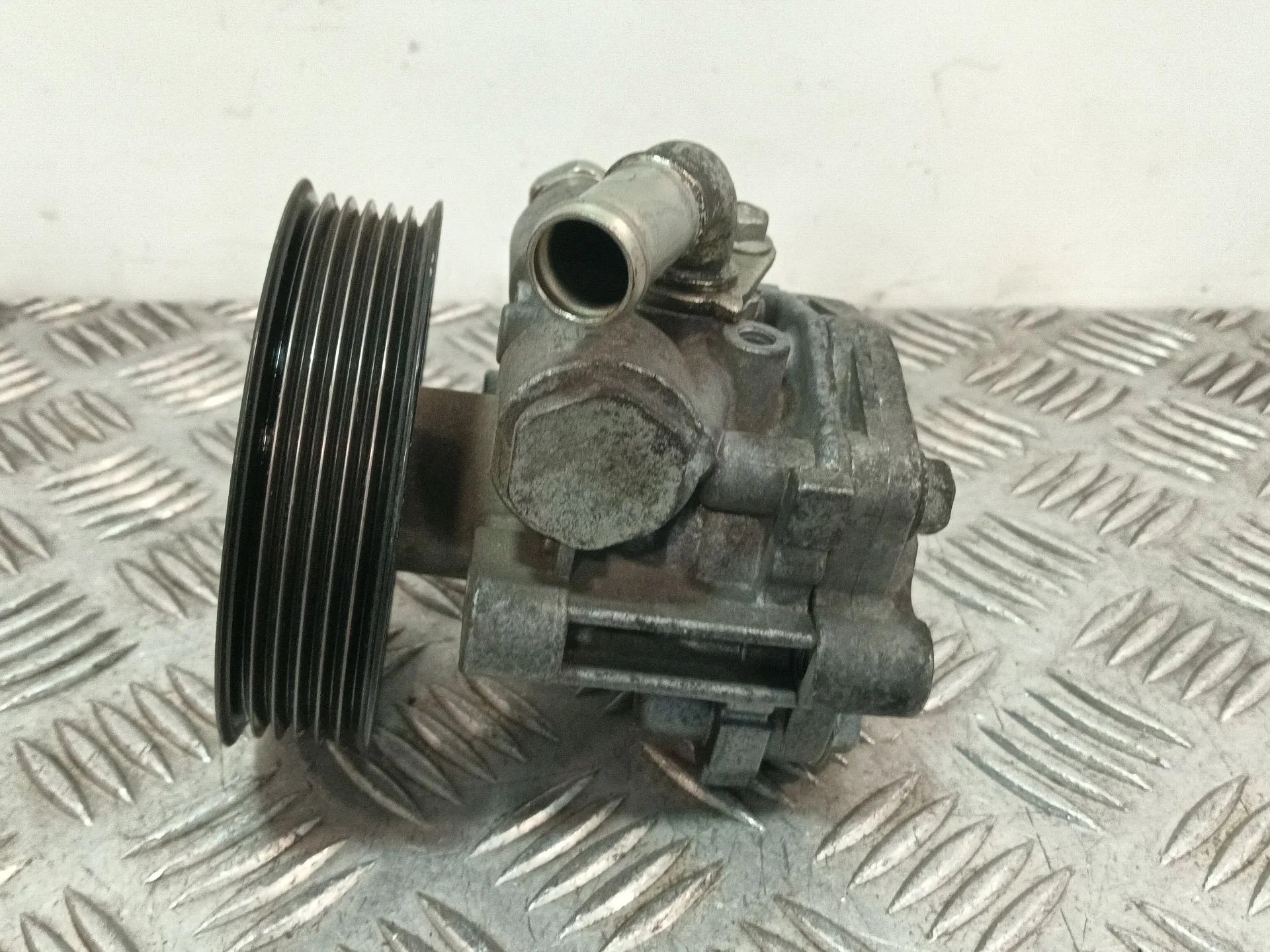 Bomba Direccion para Mitsubishi Lancer Berlina (Cy0)