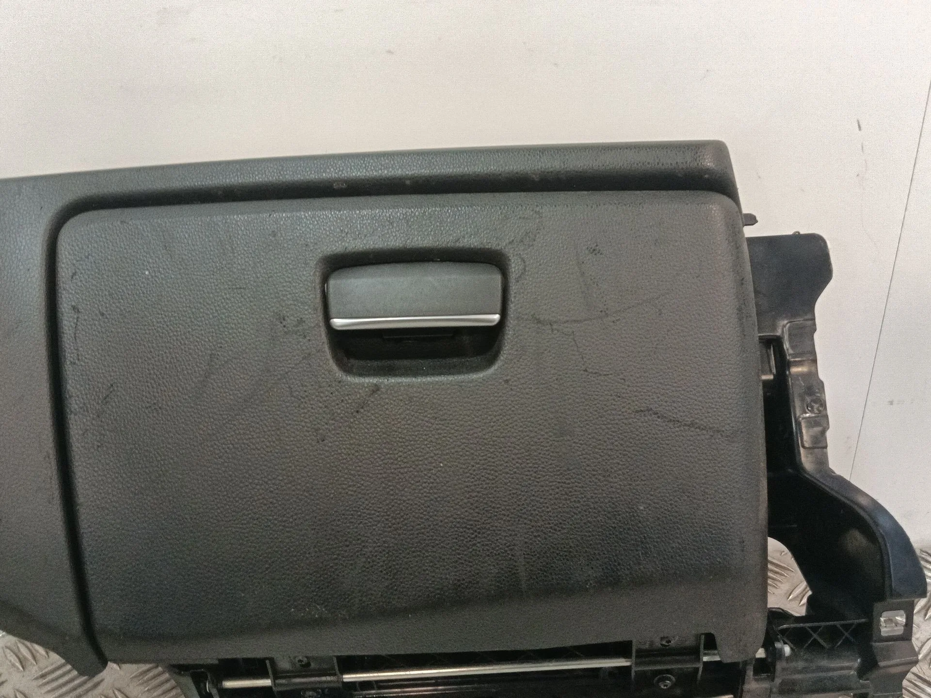 Guantera para Bmw 1 (E81)