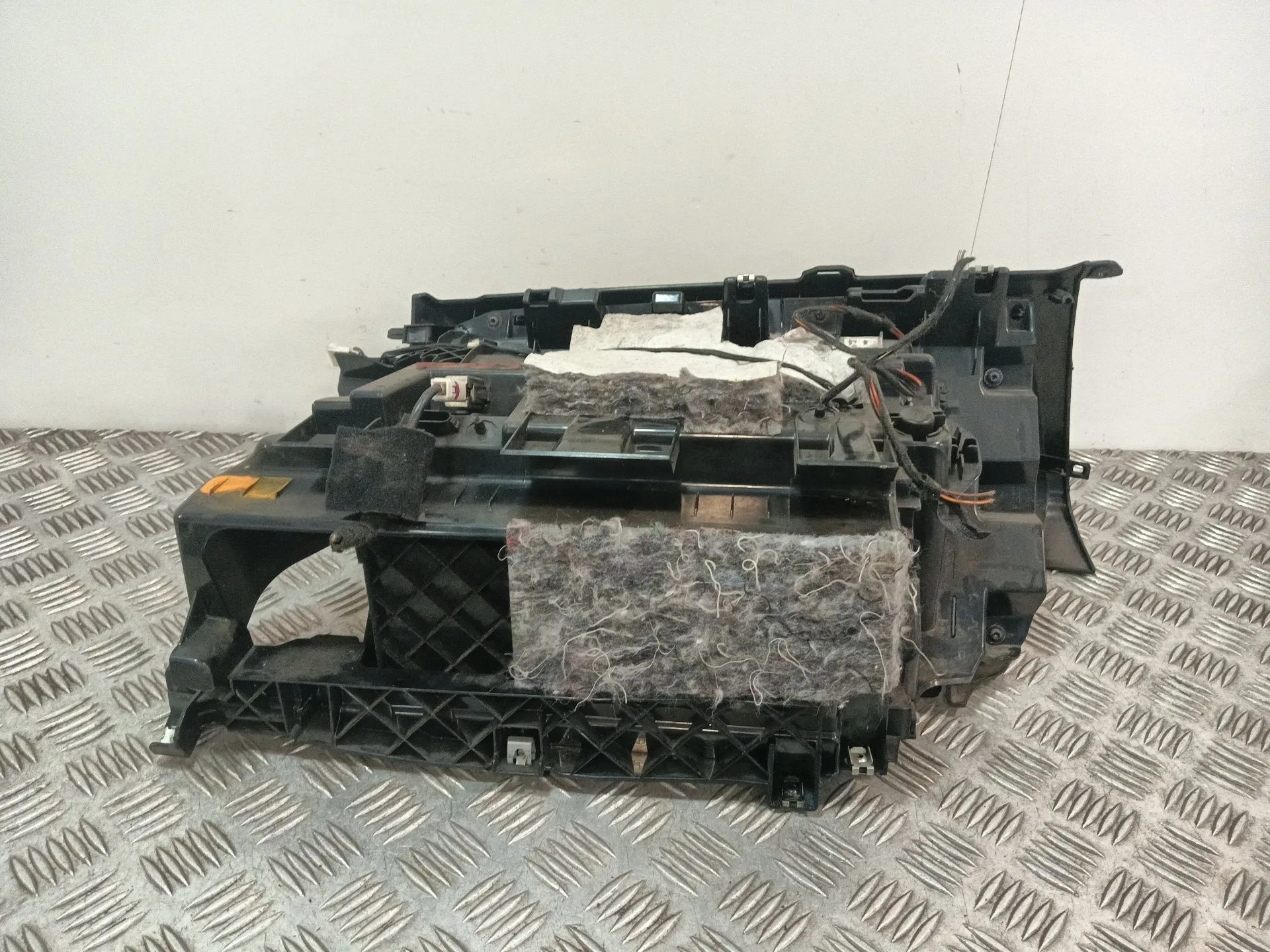 Guantera para Bmw 1 (E81)