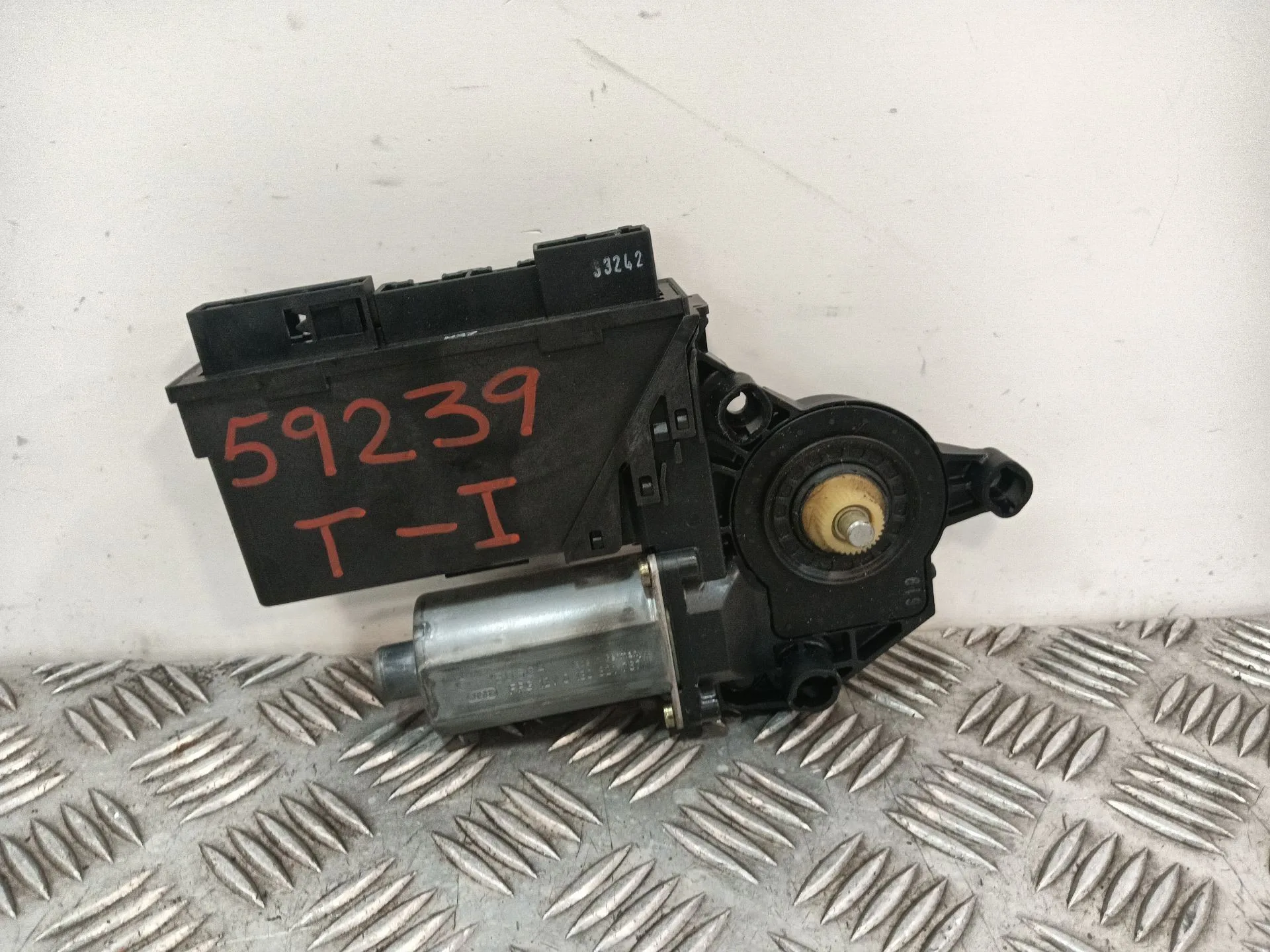 Motor Elevalunas Trasero Izquierdo para Audi A4 B6 (8E2)