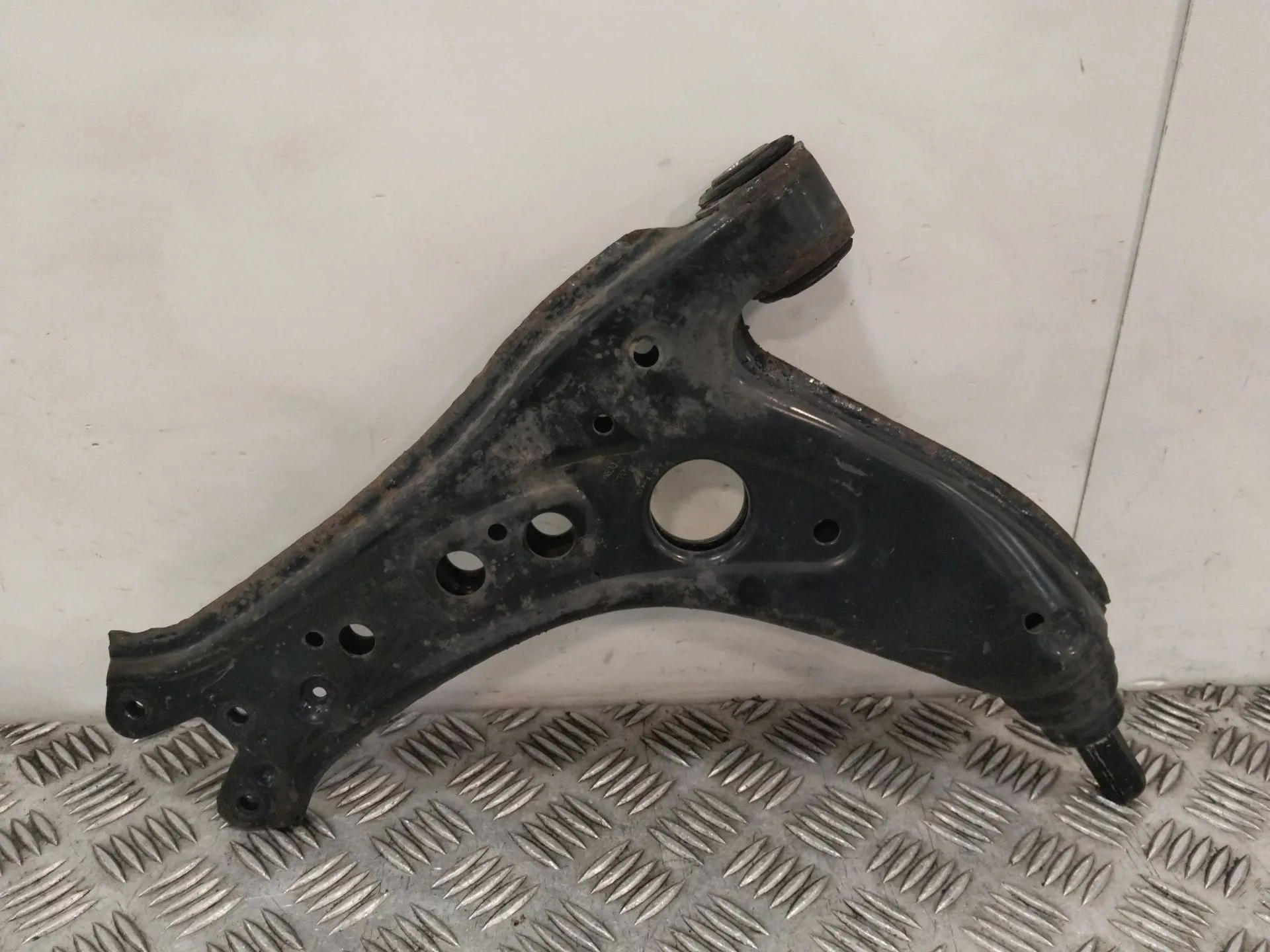 Brazo Suspension Inferior Delantero Izquierdo para Seat Ibiza Iii (6L1)