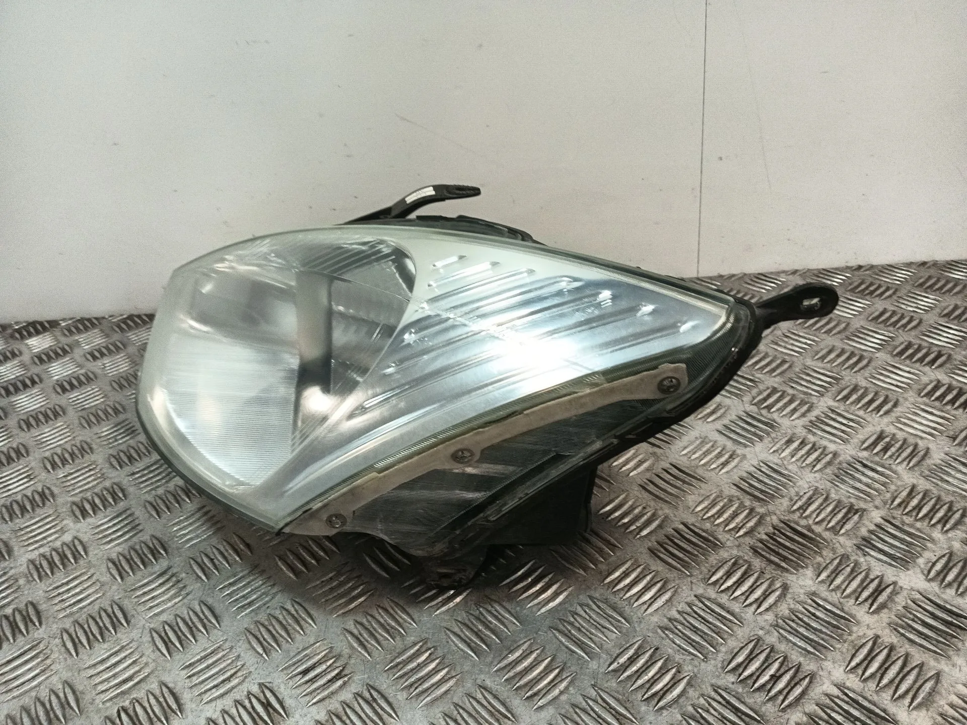 Faro Izquierdo para Ford Focus I (Daw, Dbw)