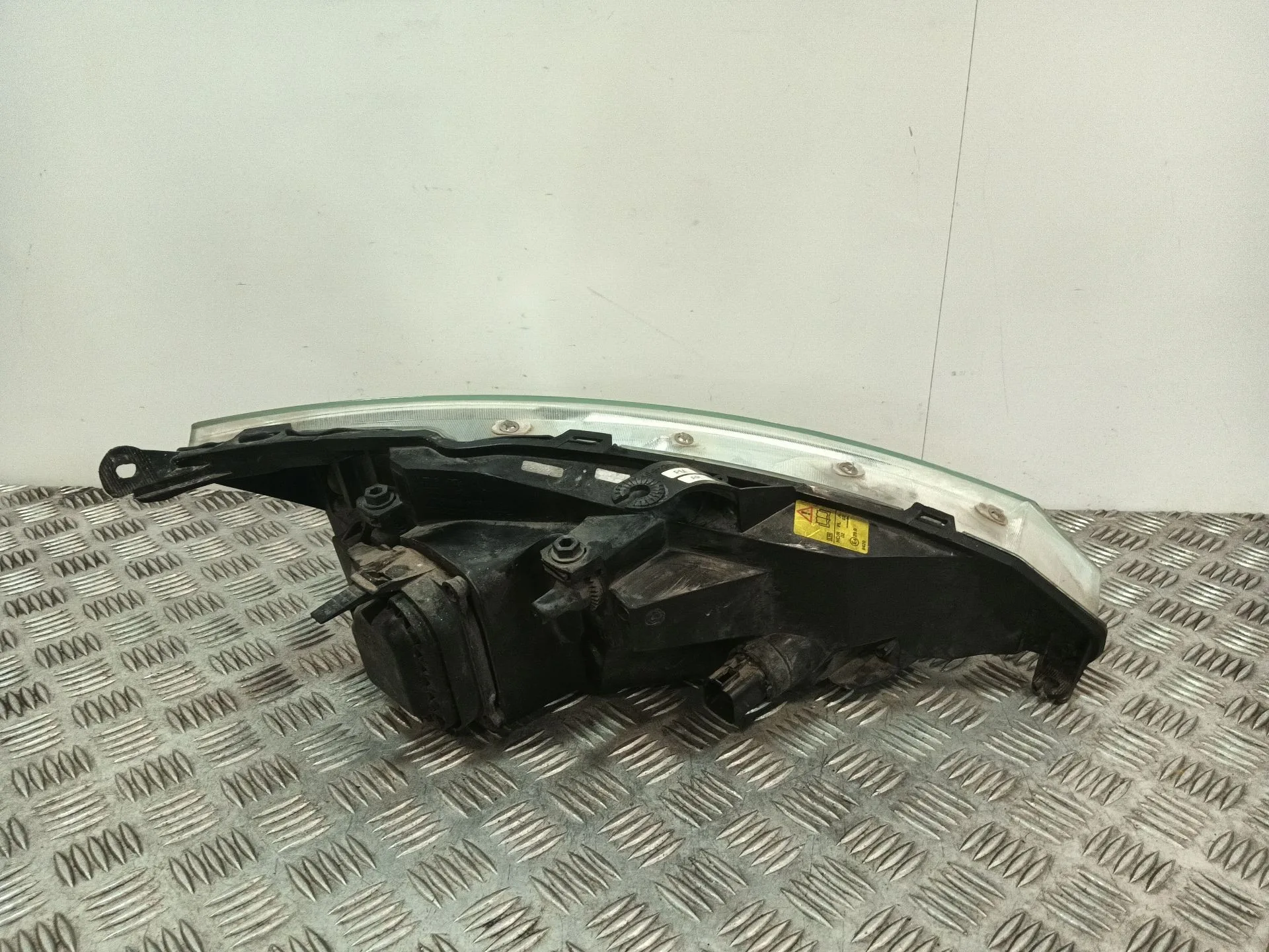 Faro Izquierdo para Ford Focus I (Daw, Dbw)
