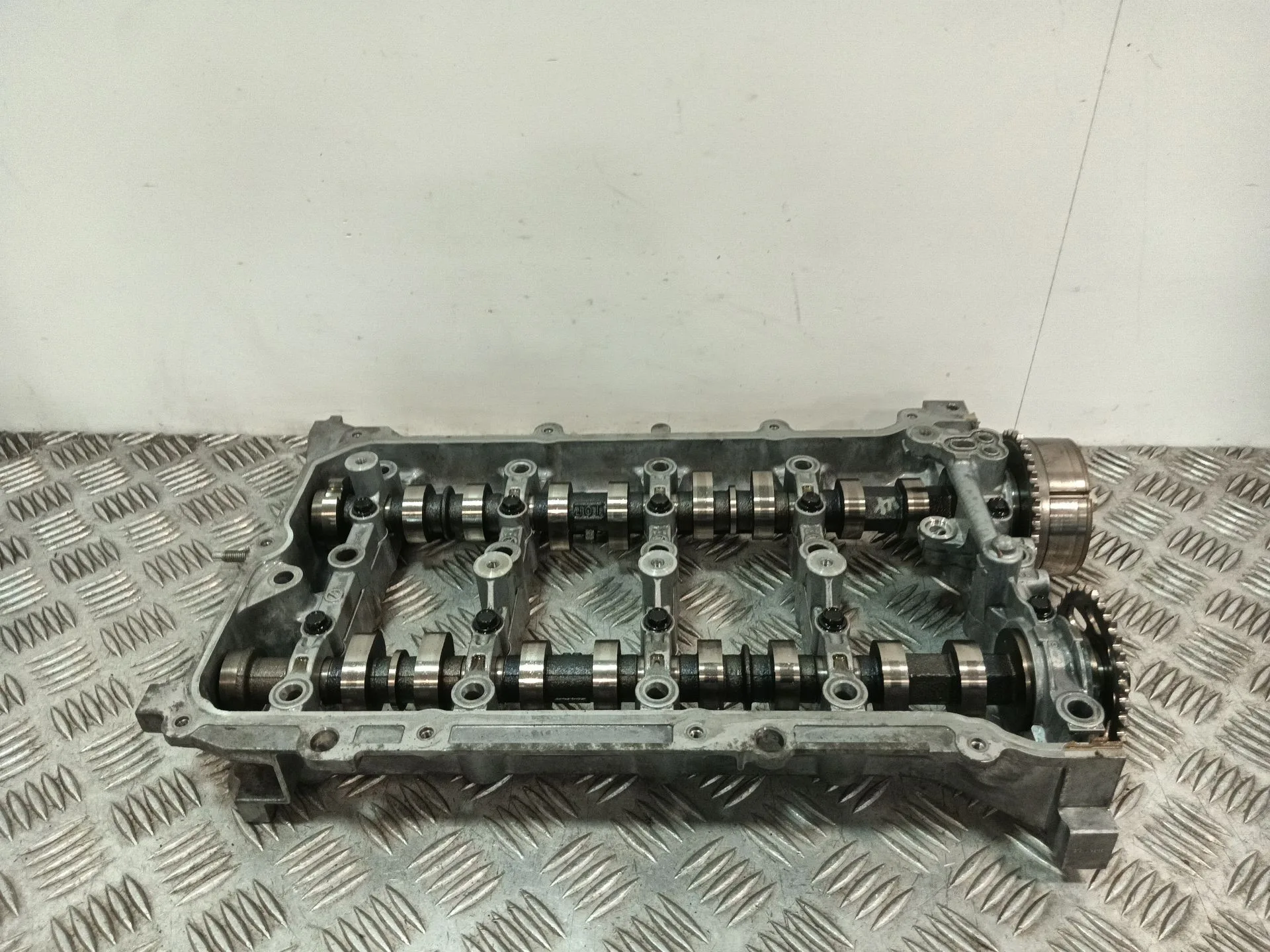 Culatin para Toyota C-Hr (_X1_)