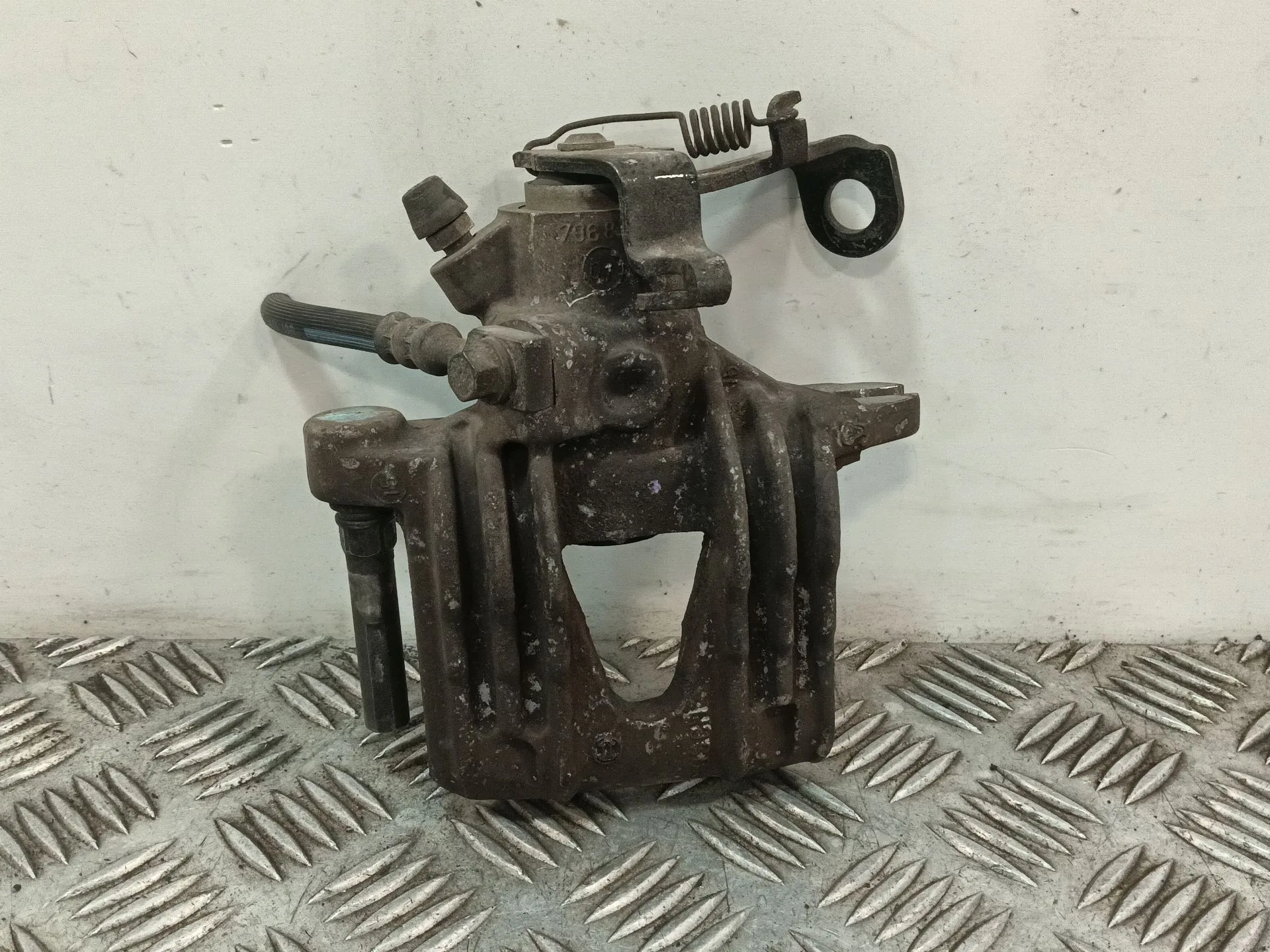 Pinza Freno Trasera Izquierda para Opel Zafira A Monospace (T98)