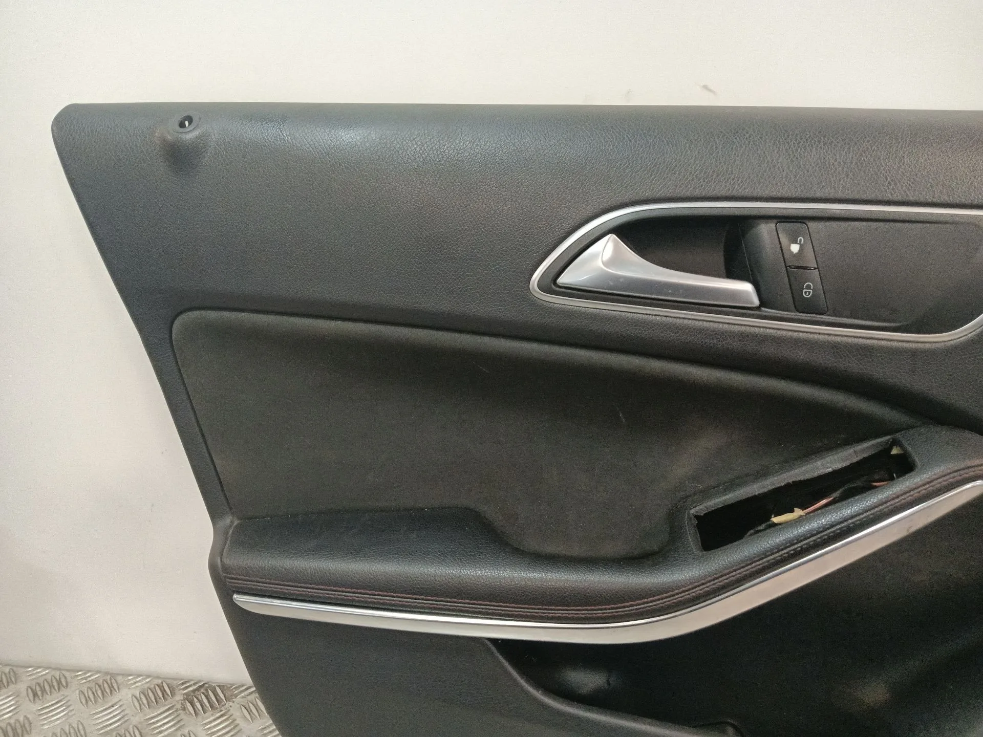 Guarnecido Puerta Delantera Izquierda para Mercedes-Benz Clase A (W176)