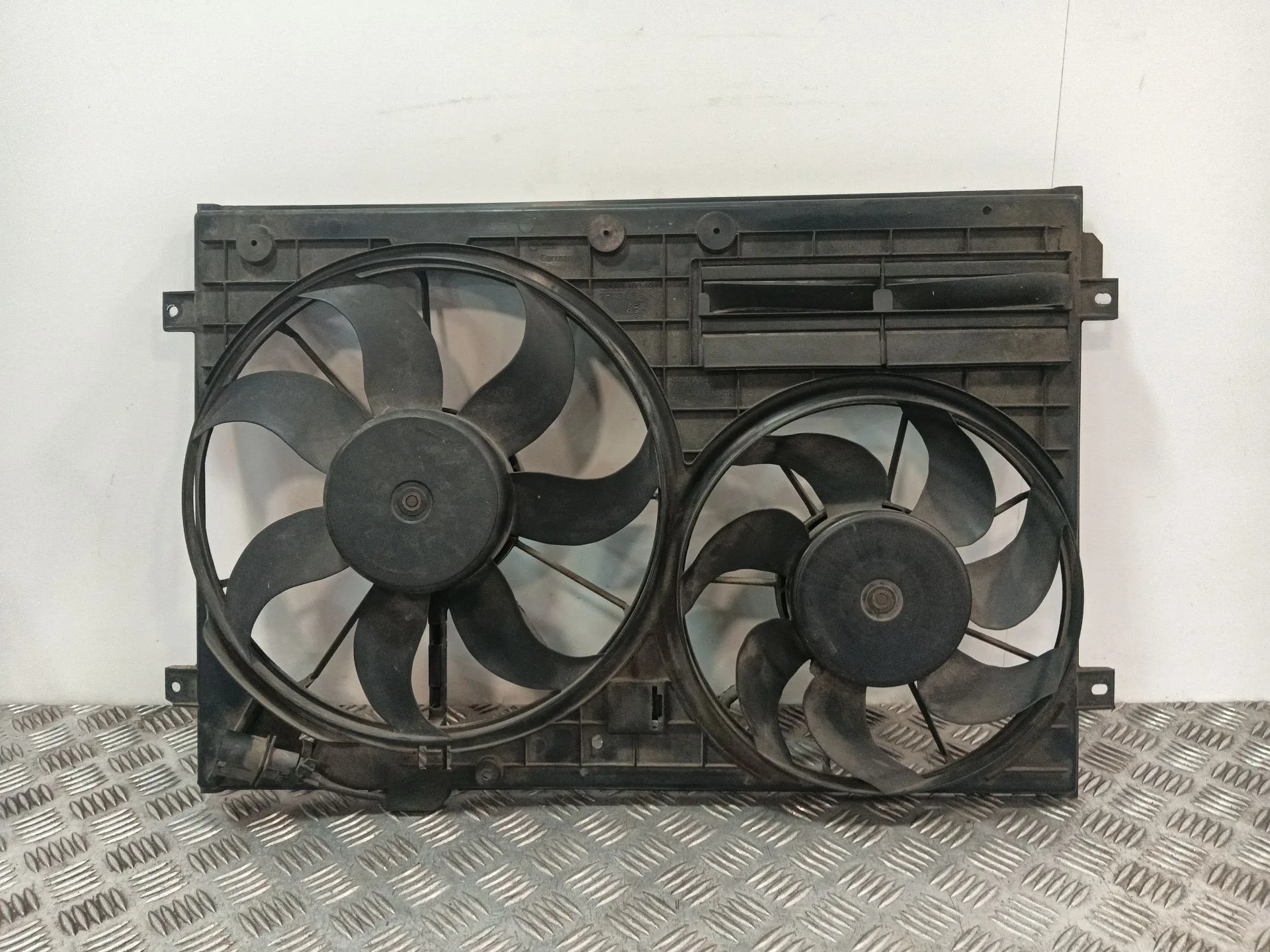 Electroventilador para Volkswagen Golf V (1K1)