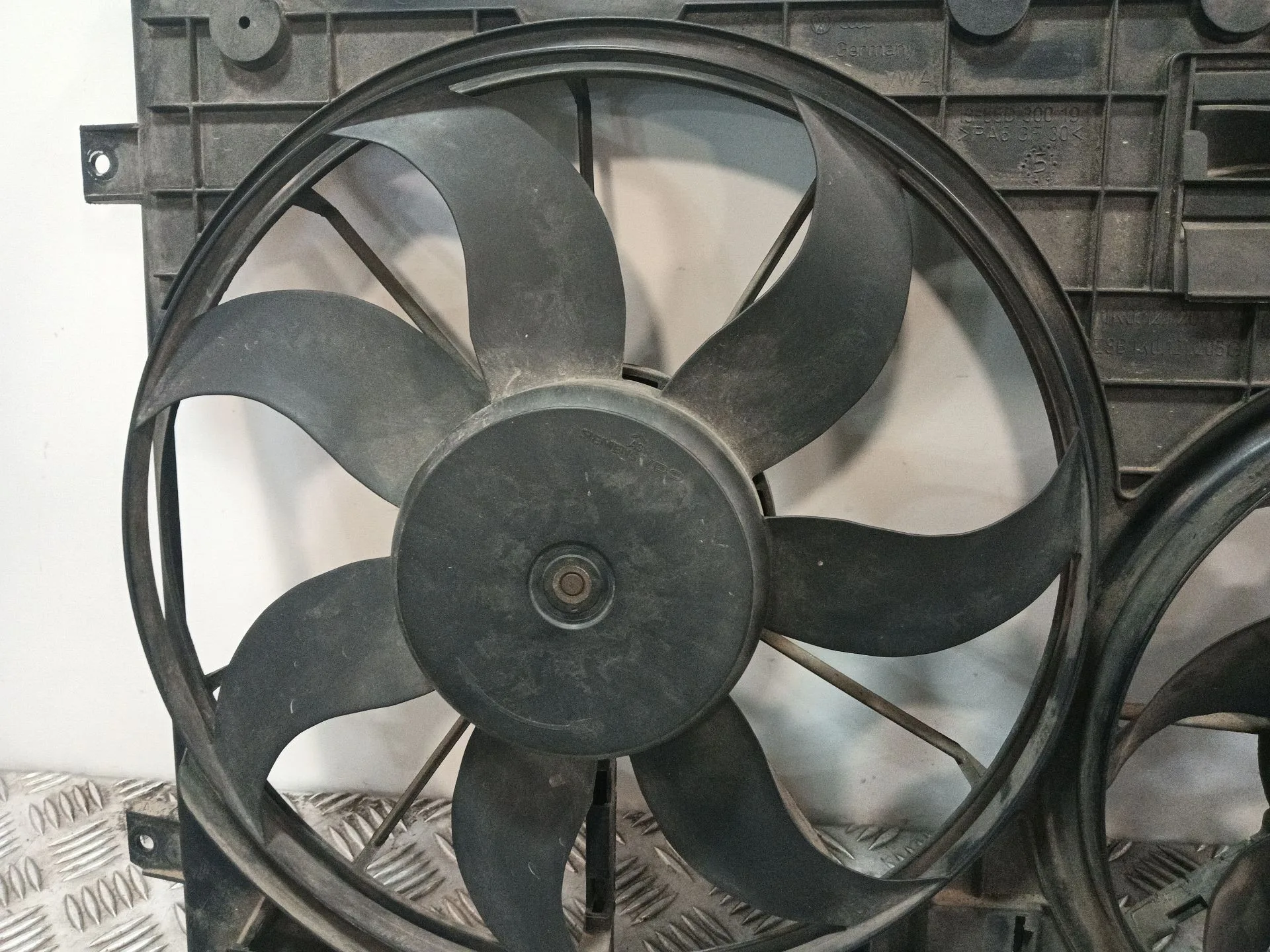 Electroventilador para Volkswagen Golf V (1K1)
