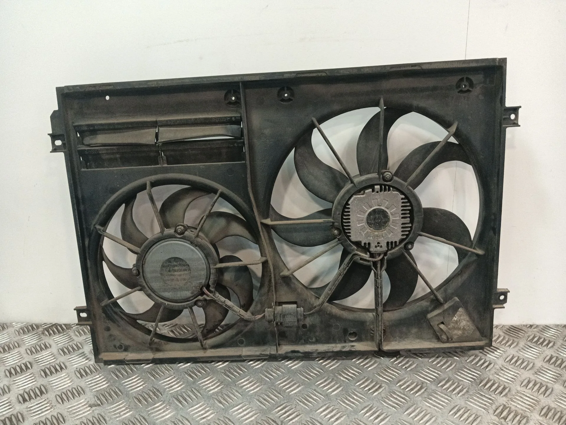 Electroventilador para Volkswagen Golf V (1K1)