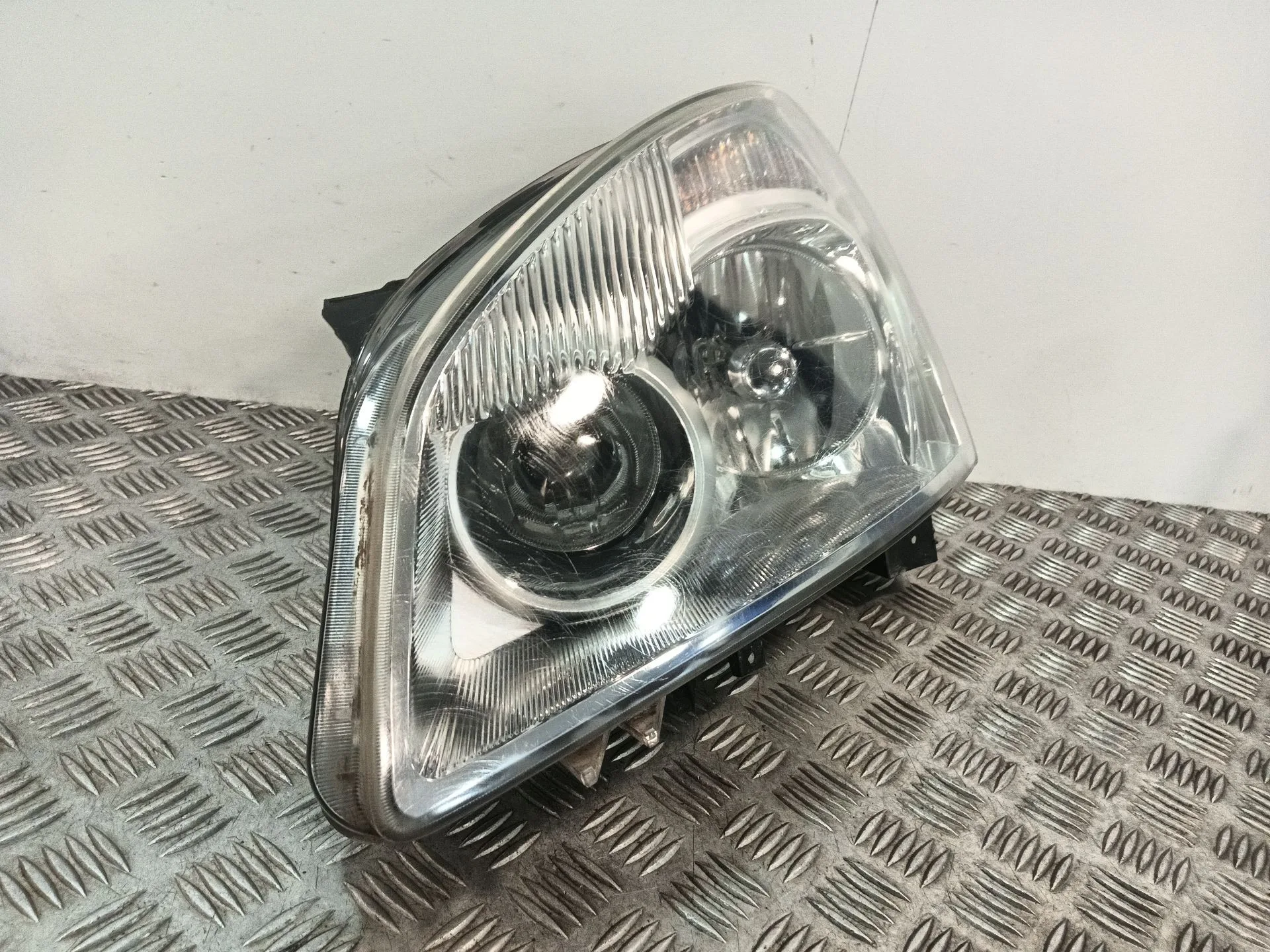 Faro Izquierdo para Nissan Qashqai I (J10, Nj10)