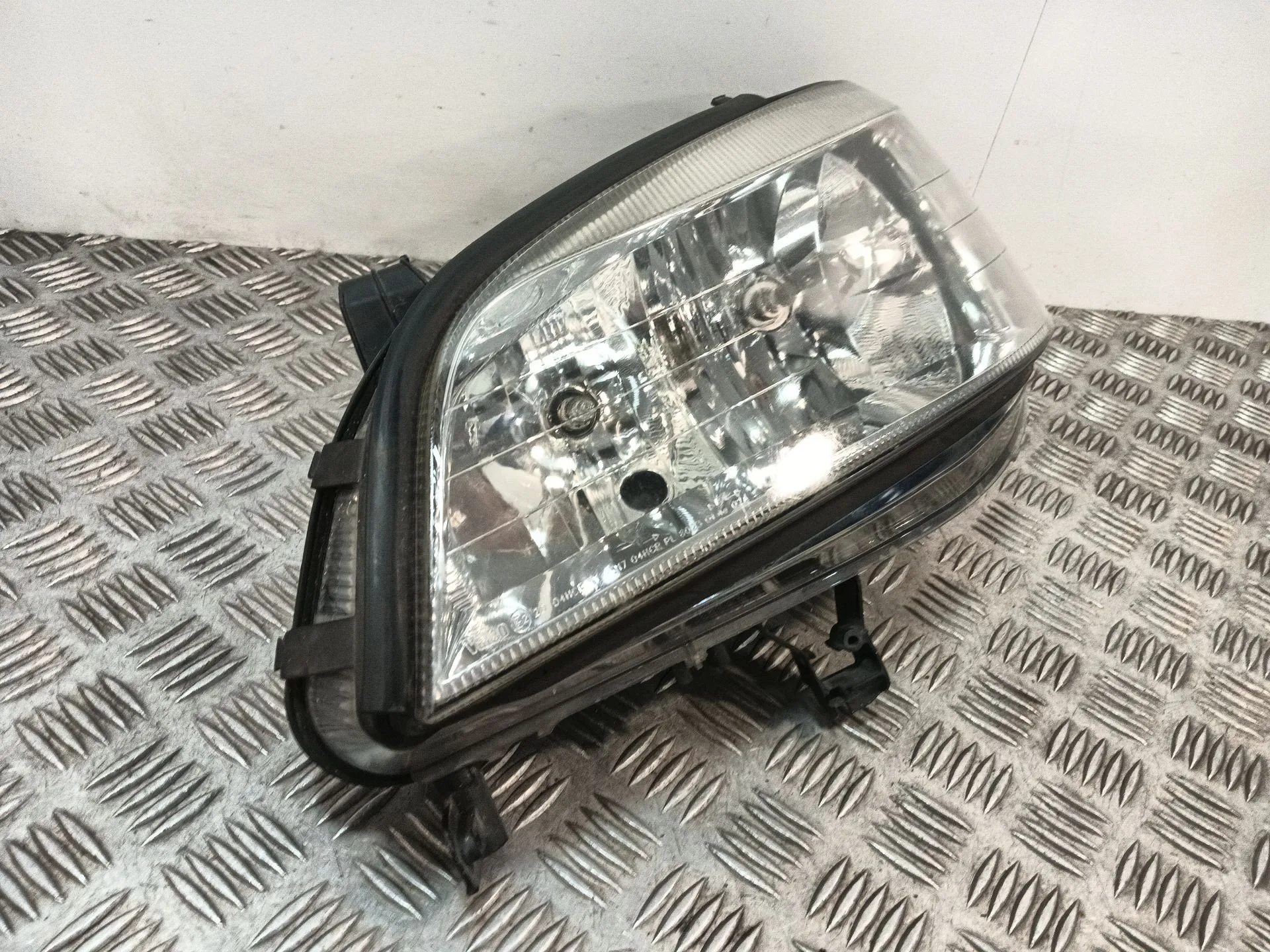 Faro Izquierdo para Opel Zafira A Monospace (T98)