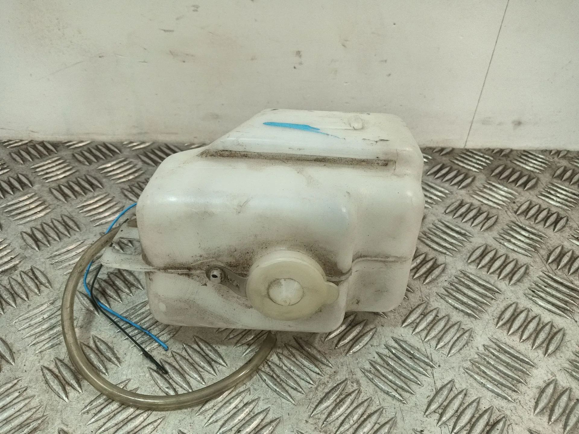 Deposito Limpia para Nissan Vanette Furgoneta (_C22)