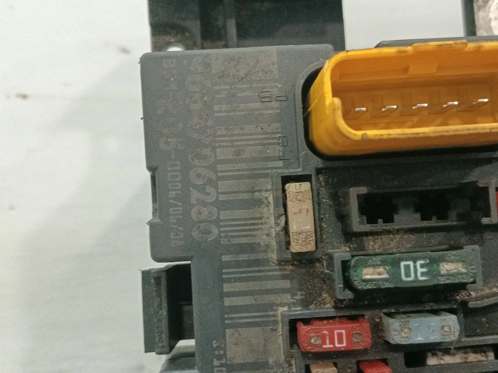 Caja Reles / Fusibles para Peugeot 308 Sw I (4E_, 4H_)