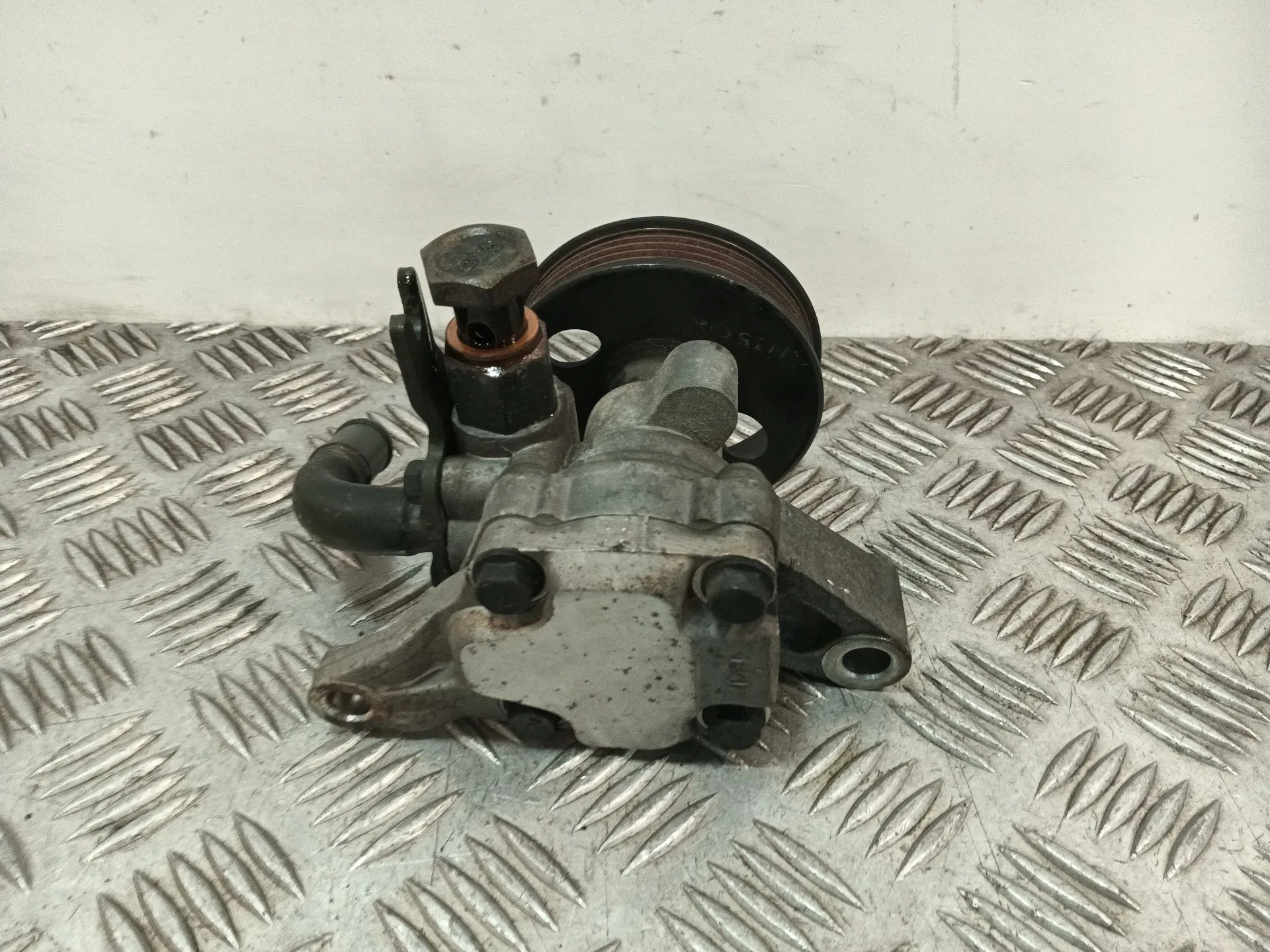 Bomba Direccion para Kia Opirus