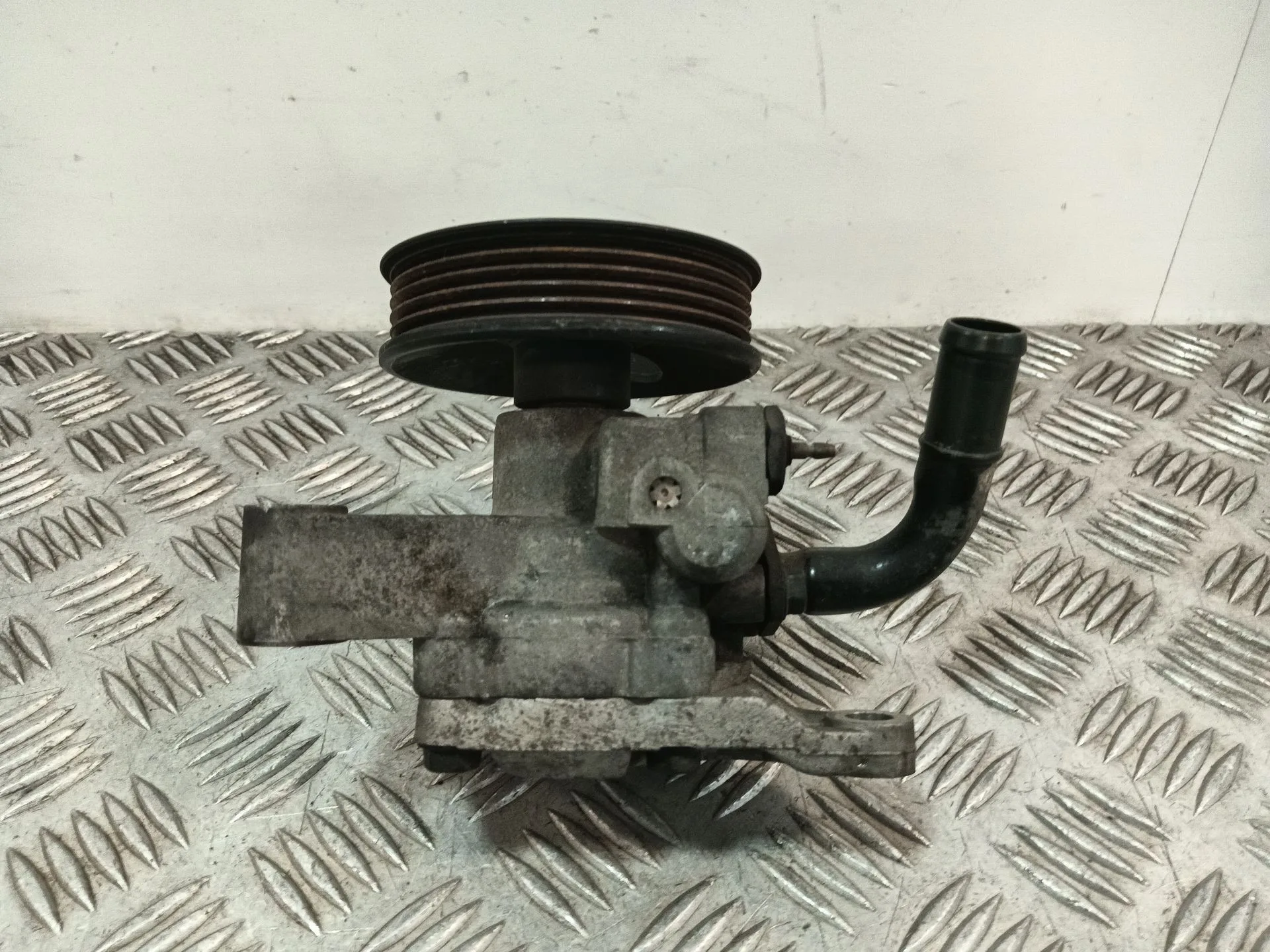 Bomba Direccion para Kia Opirus