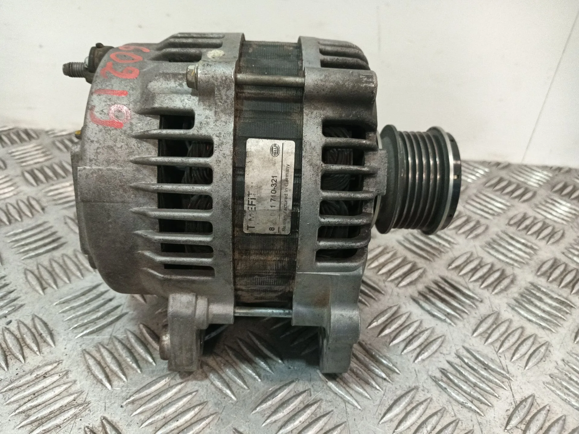 Alternador para Audi A3 (8L1)