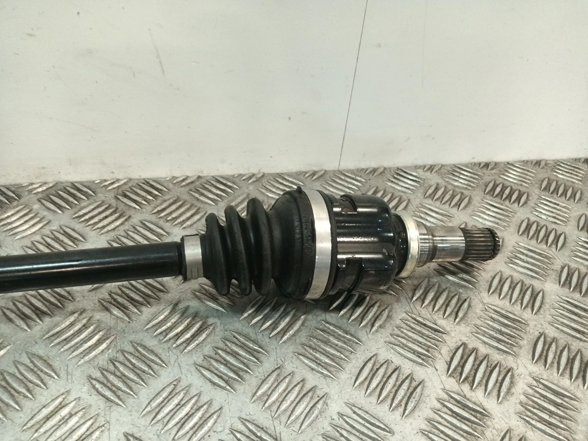 Transmision Delantera Izquierda para Toyota Yaris (_P13_)