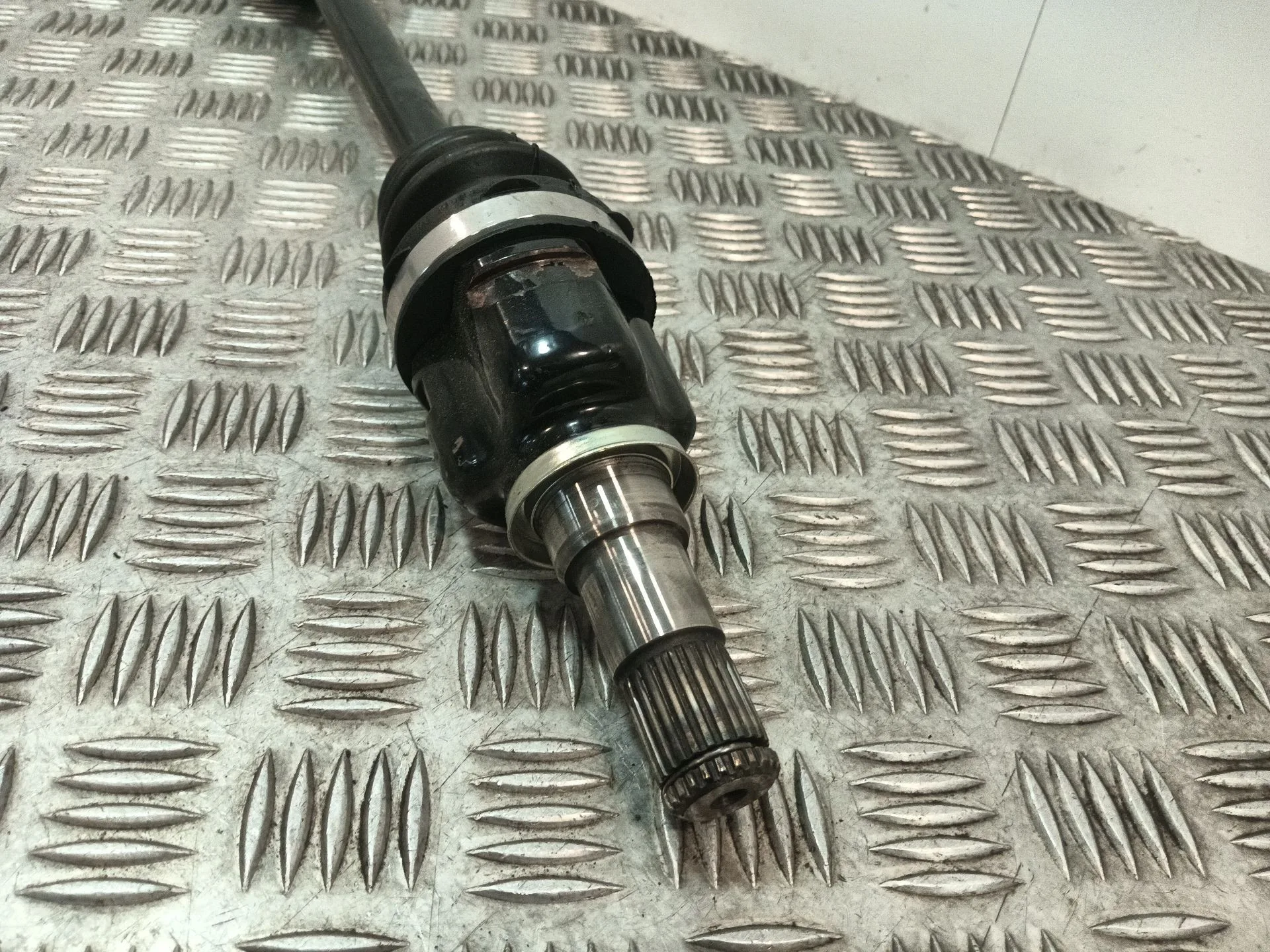 Transmision Delantera Izquierda para Toyota Yaris (_P13_)
