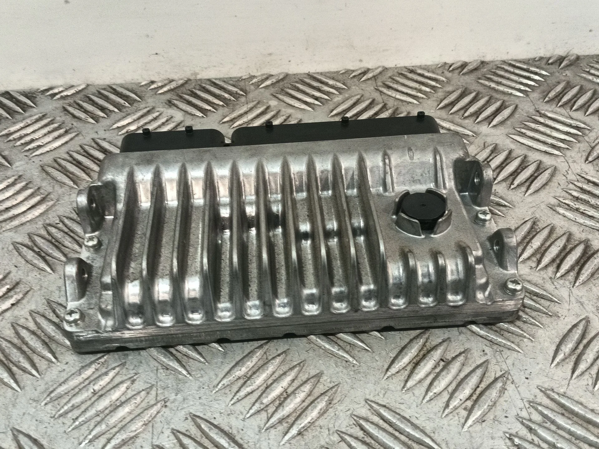 Centralita Motor Uce para Toyota Yaris (_P13_)