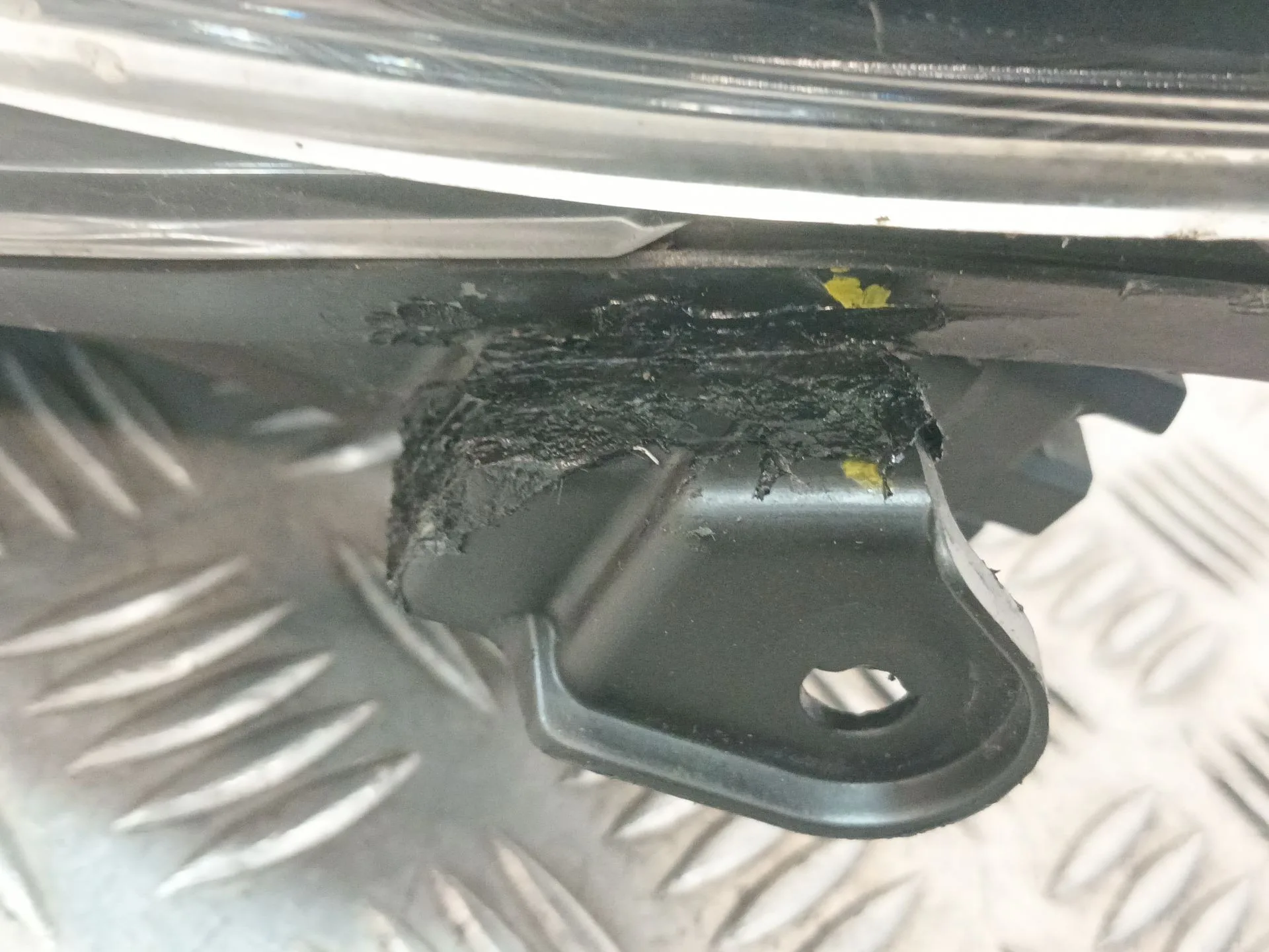 Faro Izquierdo para Toyota Yaris (_P13_)
