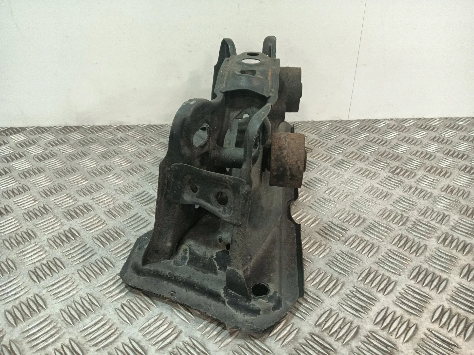 Puente Trasero para Toyota Rav 4 (A2)