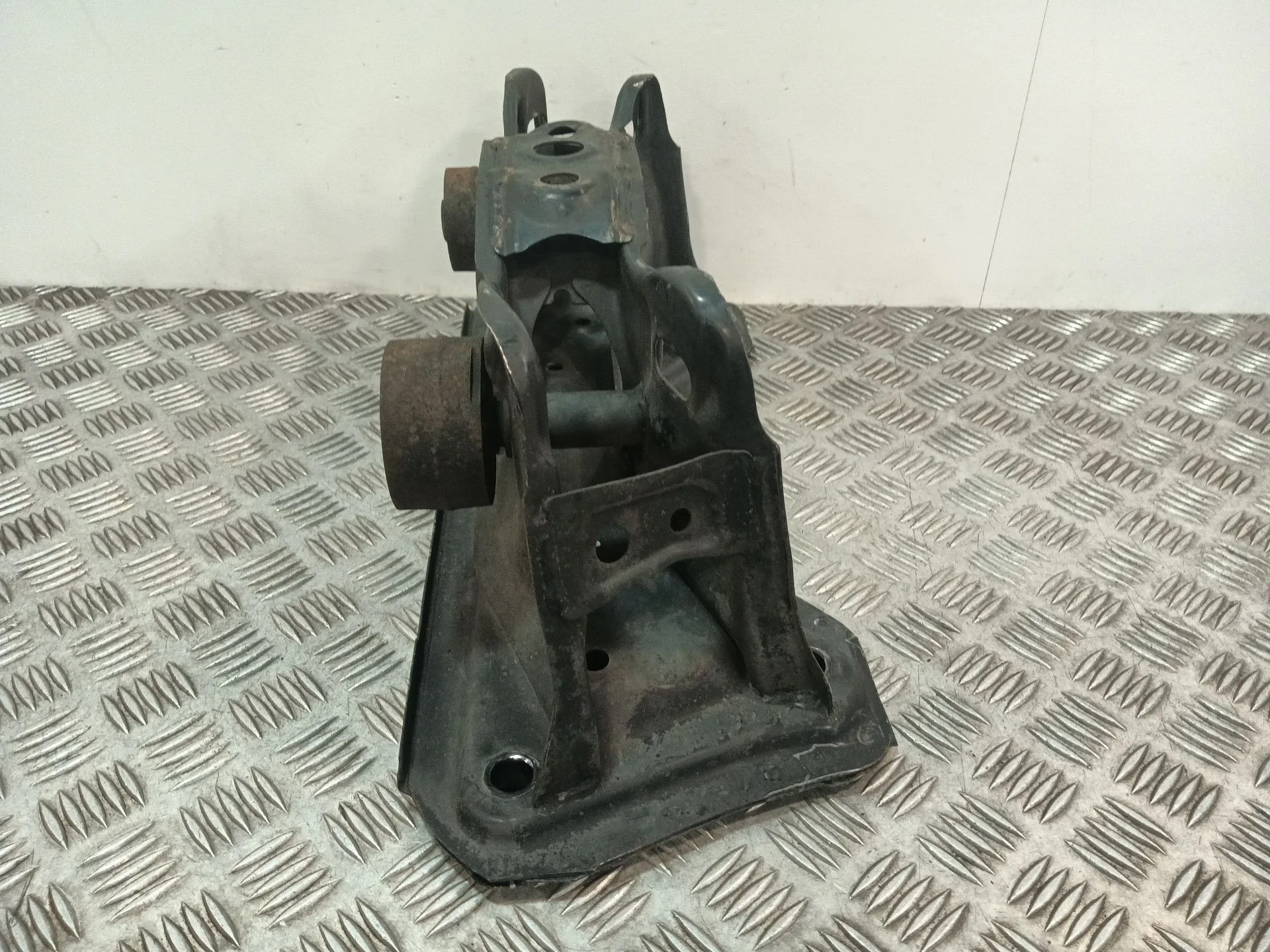 Puente Trasero para Toyota Rav 4 (A2)