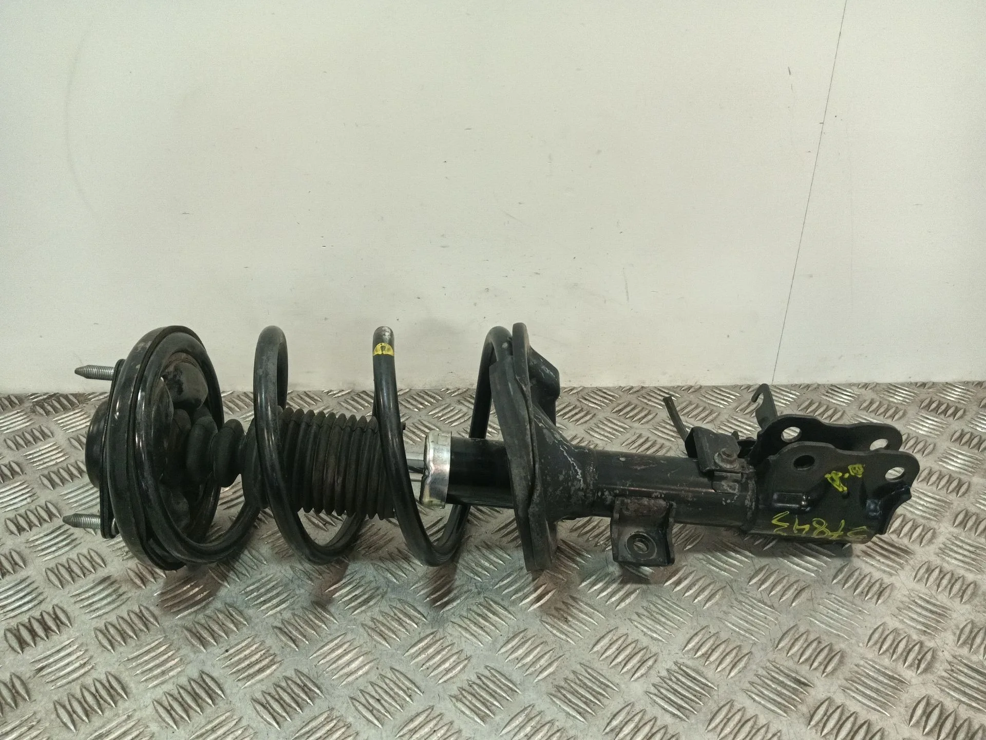 Amortiguador Delantero Derecho para Mitsubishi Lancer Berlina (Cy0)