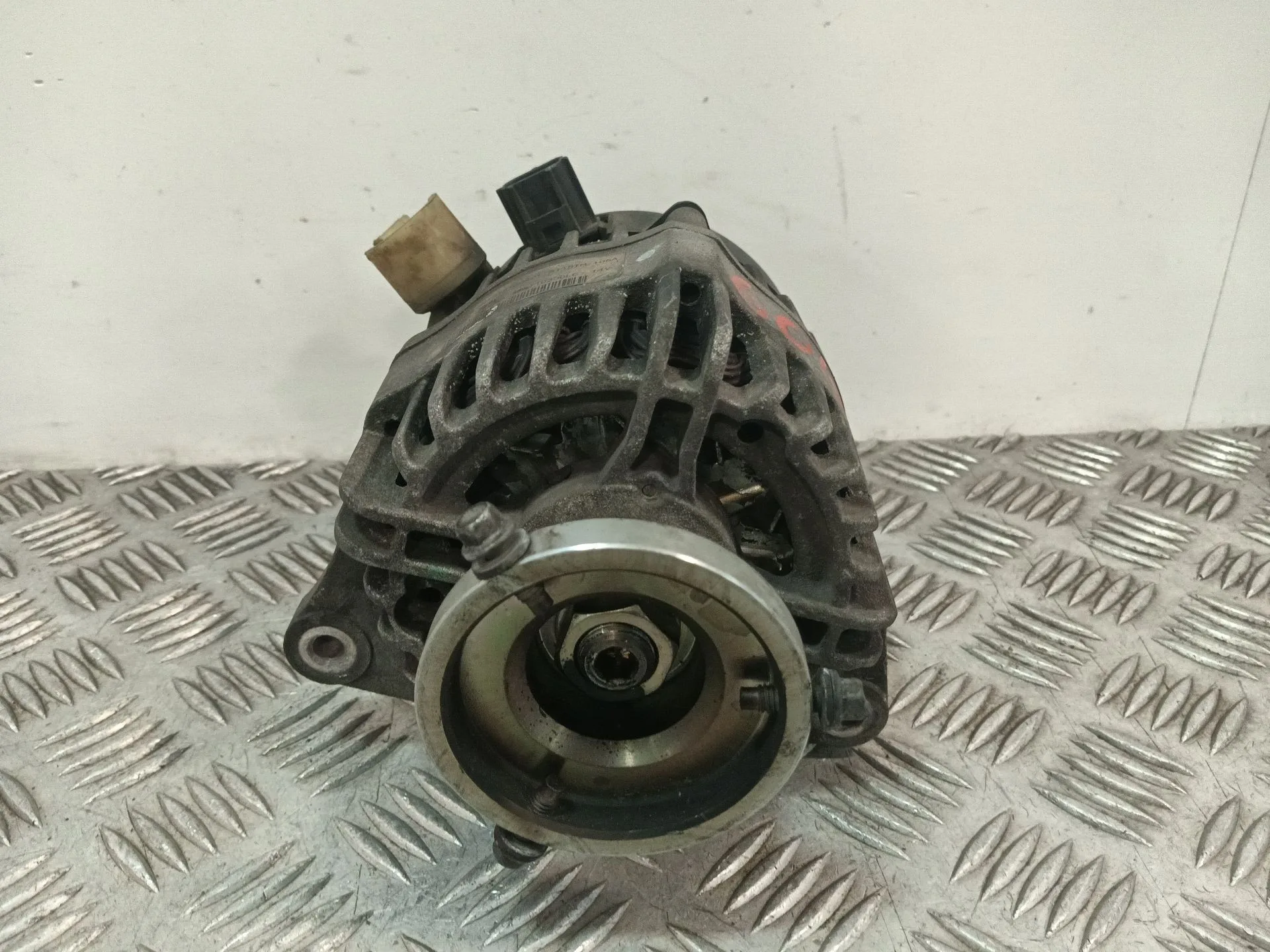 Alternador para Ford C-Max (Dm2)