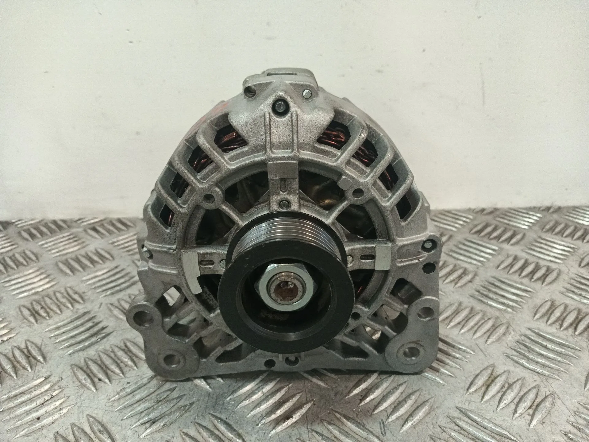 Alternador para Seat Ibiza Iv (6J5, 6P1)