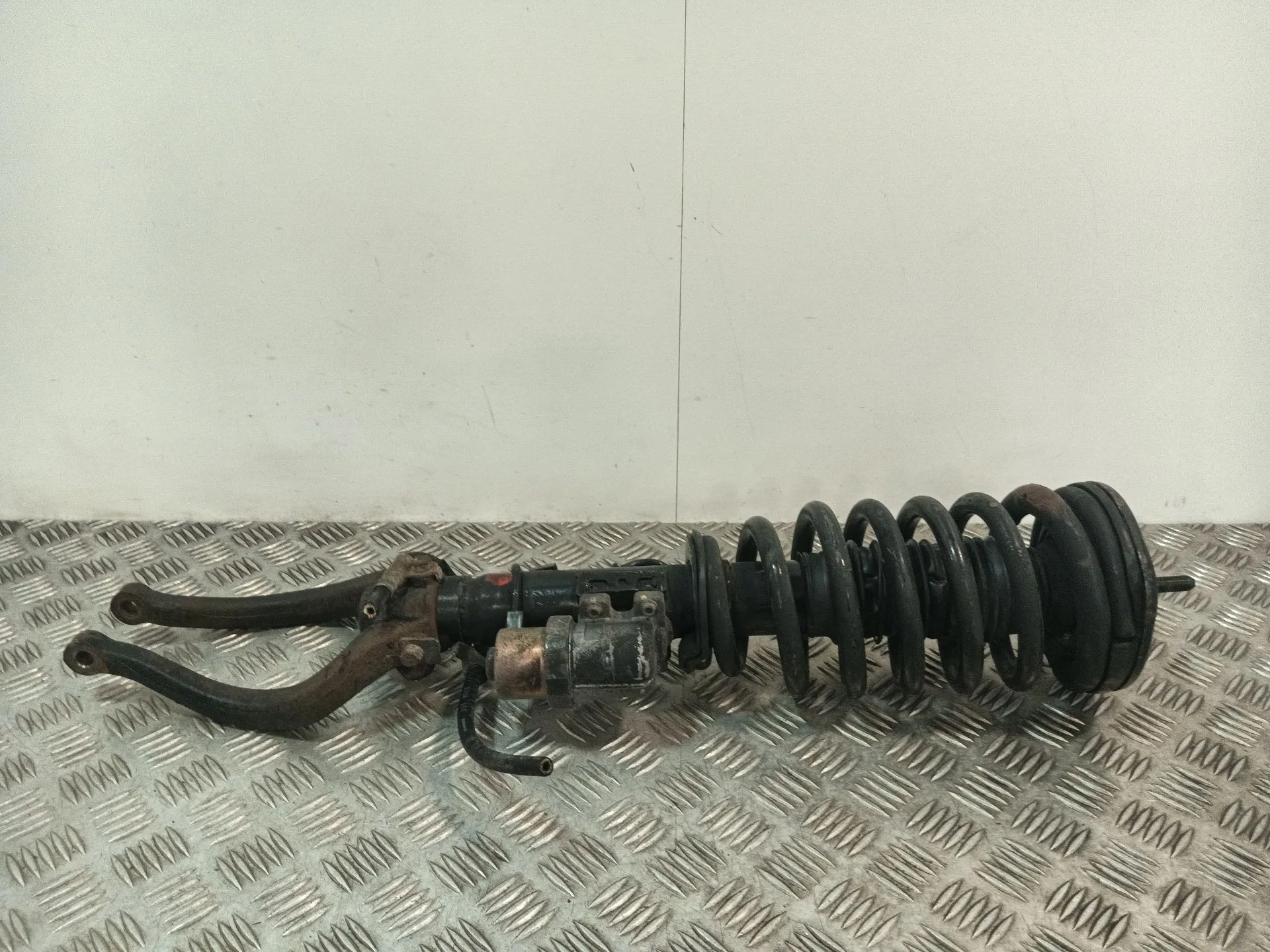 Amortiguador Delantero Izquierdo para Kia Opirus