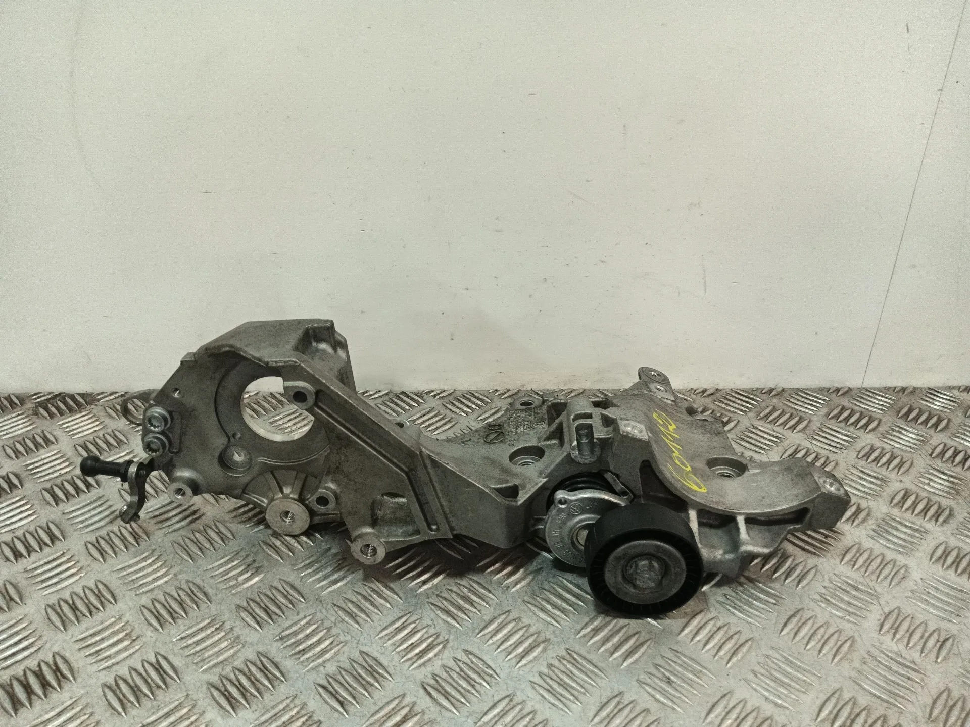 Soporte Alternador para Seat Ibiza Iv (6J5, 6P1)
