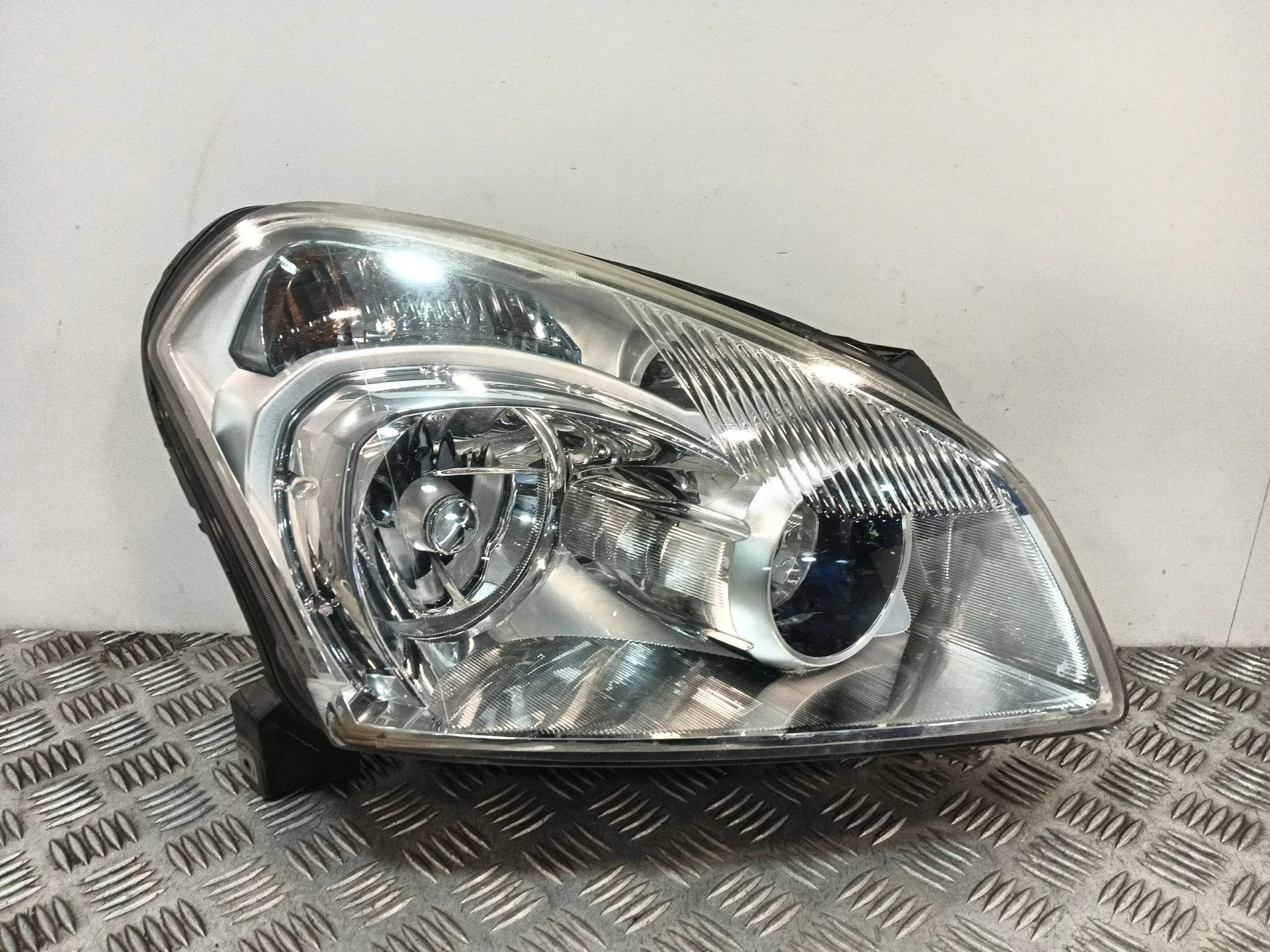 Faro Derecho para Nissan Qashqai I (J10, Nj10)