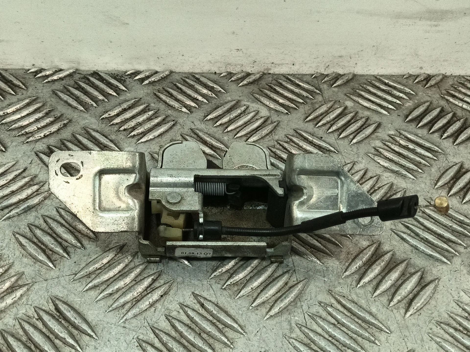 Cerradura Maletero / Porton para Mercedes-Benz Clase A (W168)
