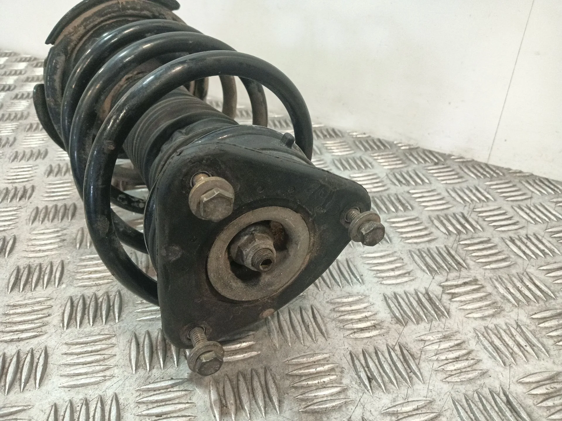 Amortiguador Delantero Derecho para Volvo C30