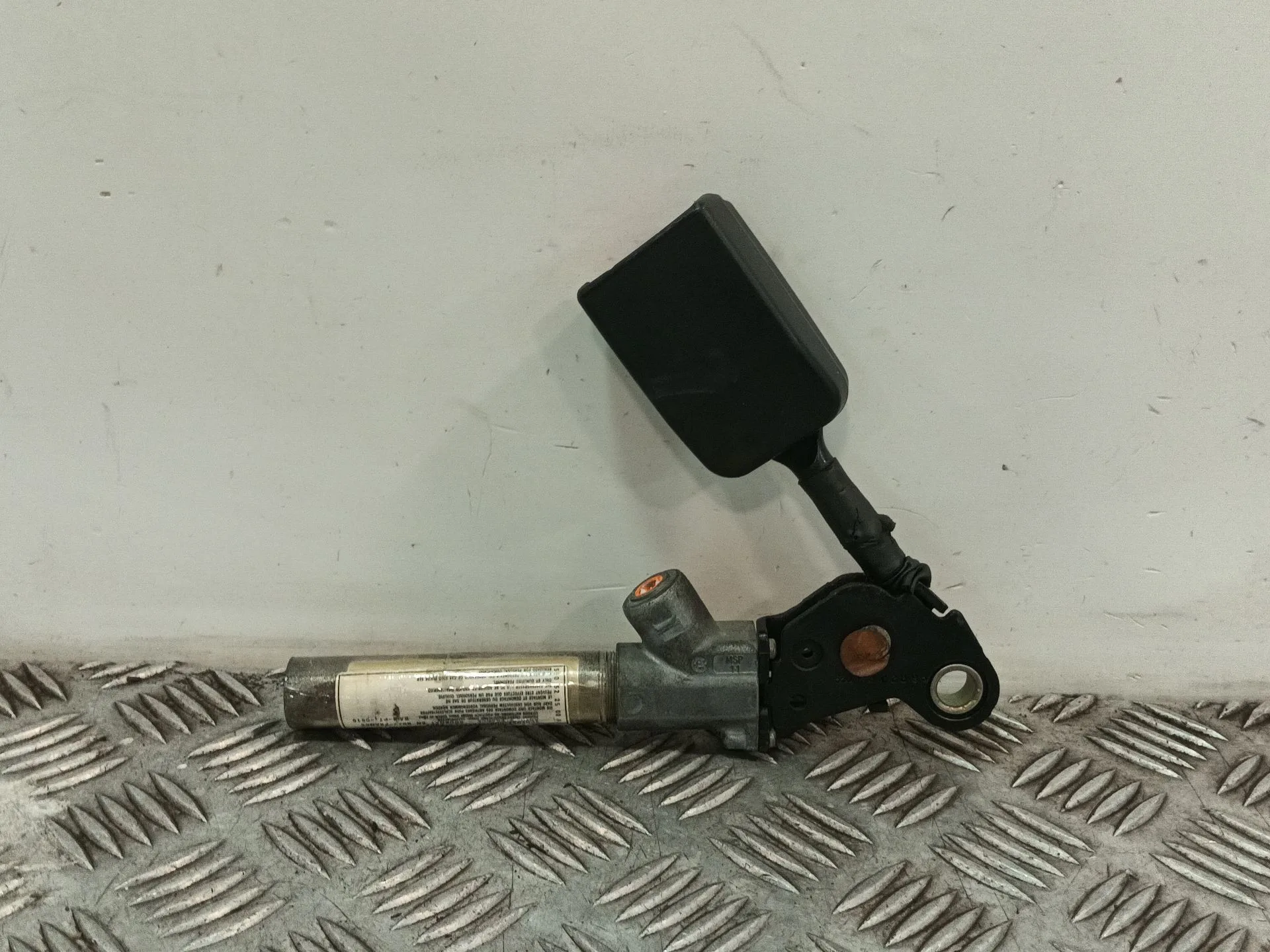 Enganche Cinturon Delantero Derecho para Citroën Saxo (S0, S1)