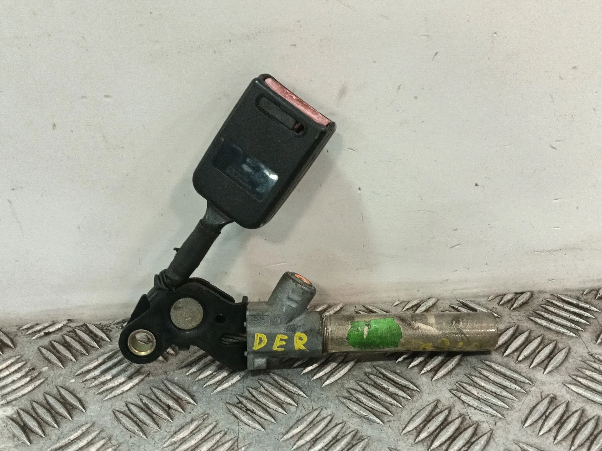 Enganche Cinturon Delantero Derecho para Citroën Saxo (S0, S1)