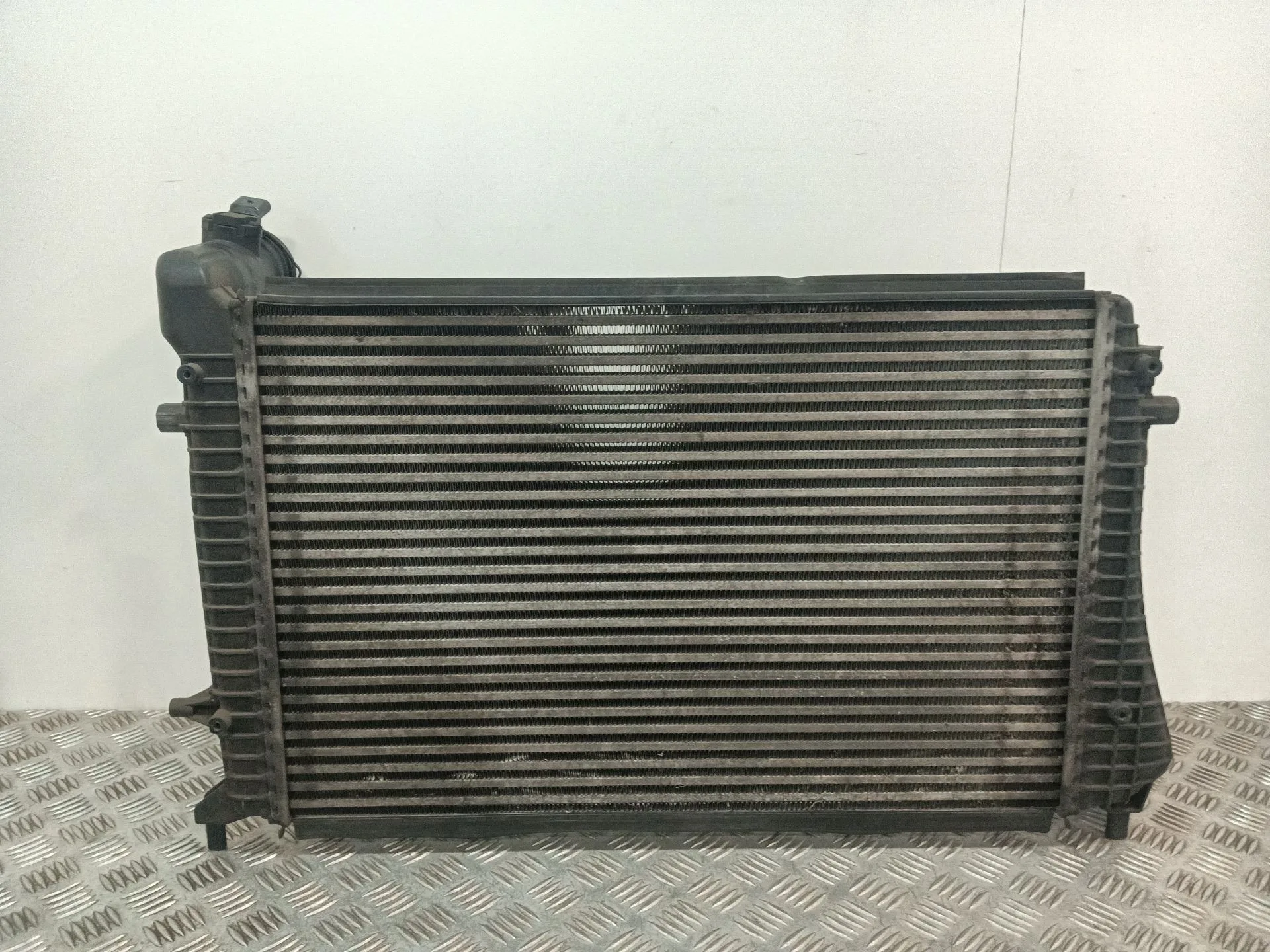 Intercooler para Seat Leon (1P1)