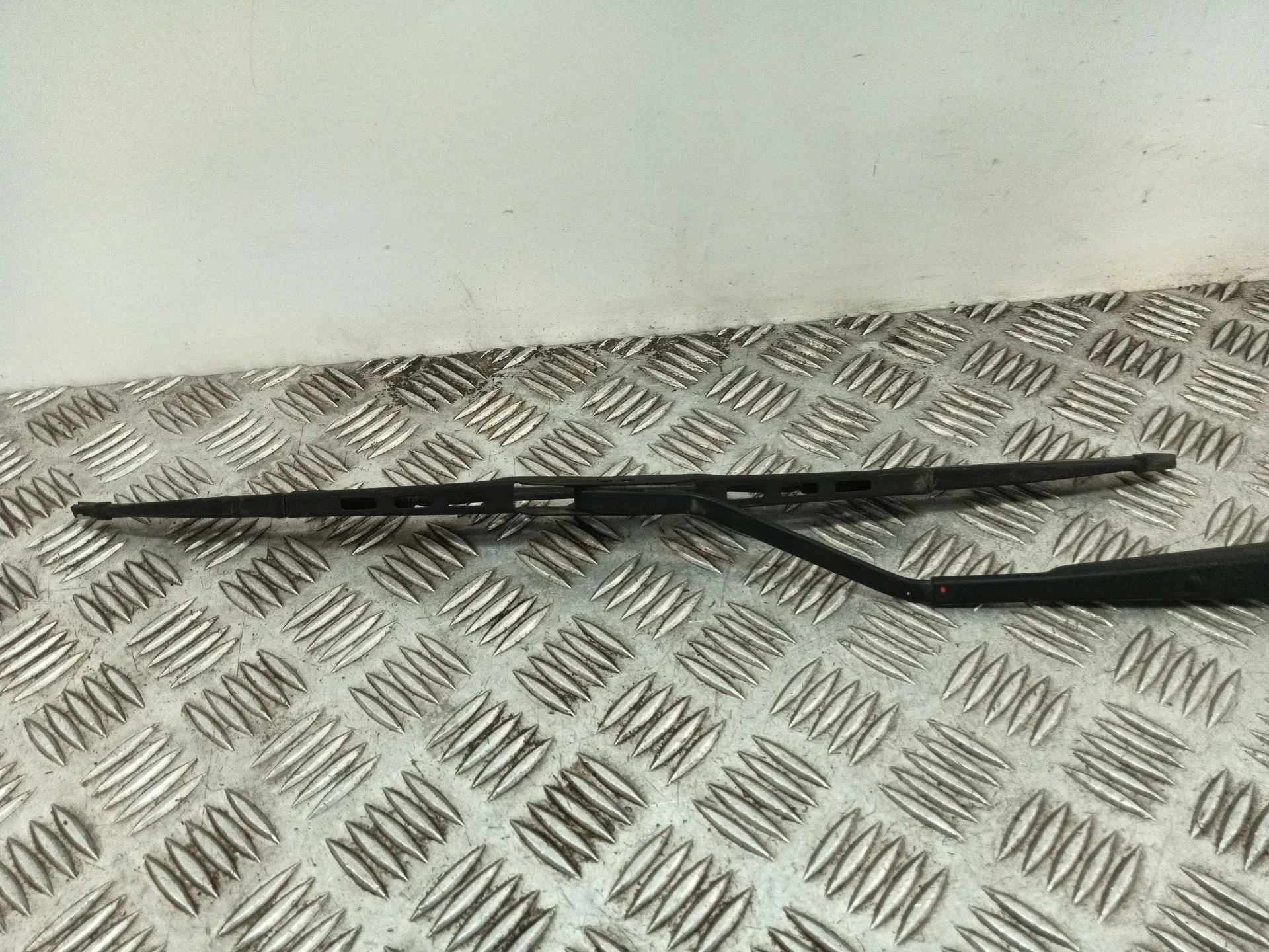 Brazo Limpia Delantero Derecho para Toyota Rav 4 (A2)