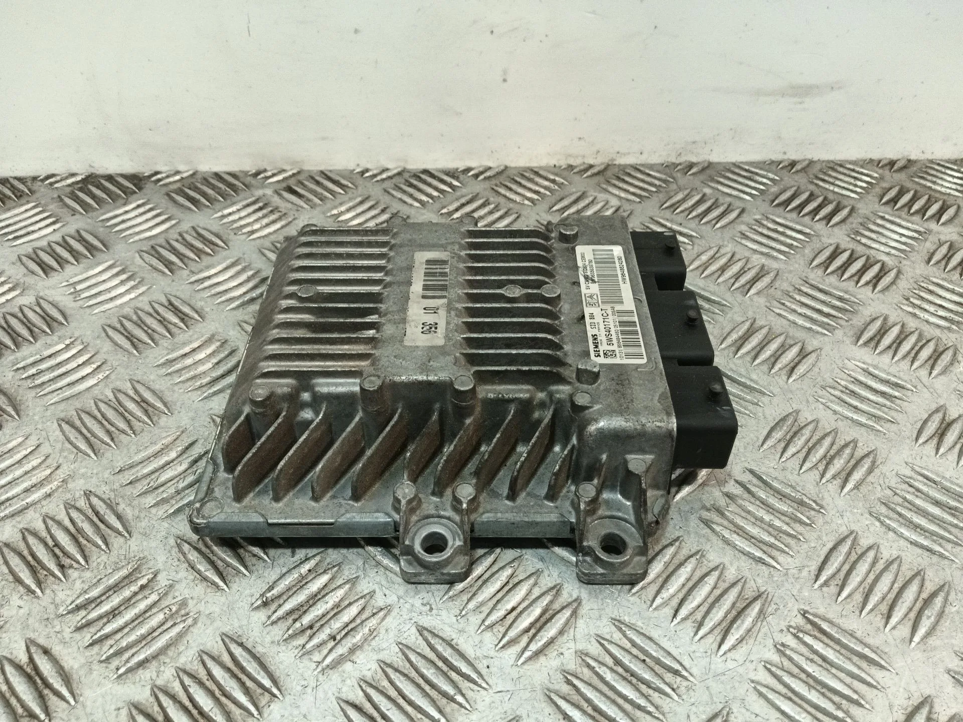 Centralita Motor Uce para Peugeot 1007 (Km_)