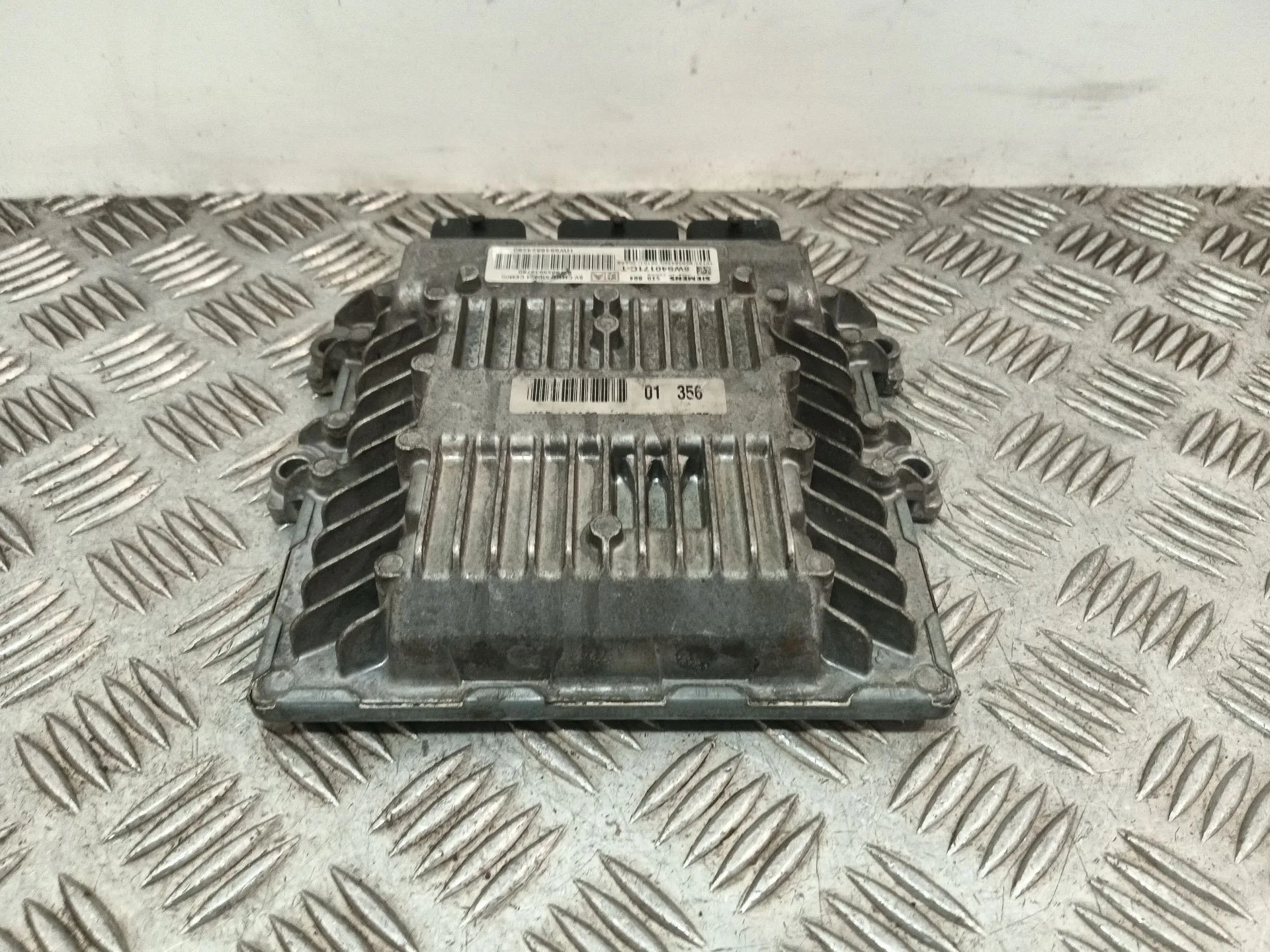 Centralita Motor Uce para Peugeot 1007 (Km_)