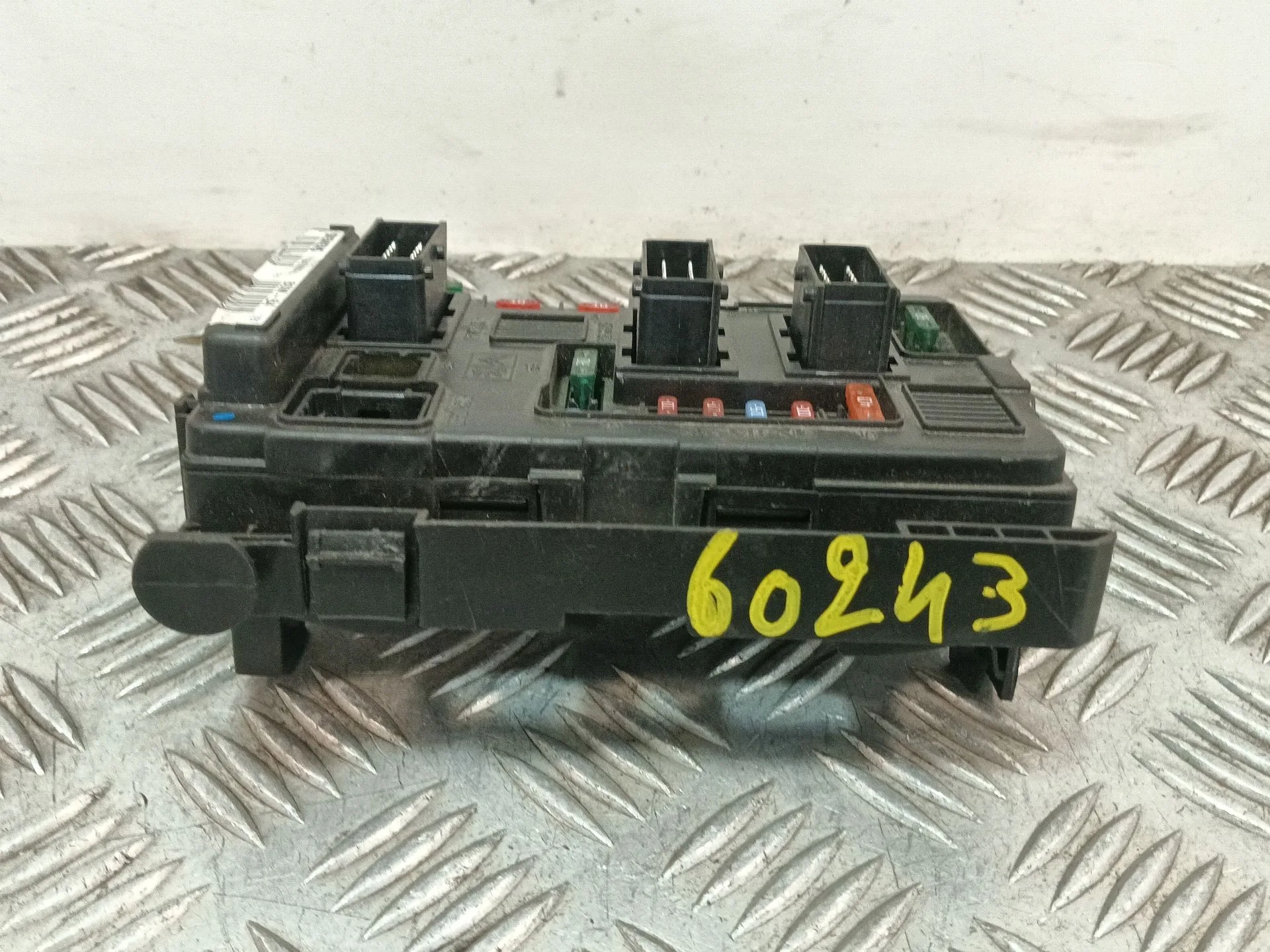 Caja Reles / Fusibles para Peugeot 1007 (Km_)