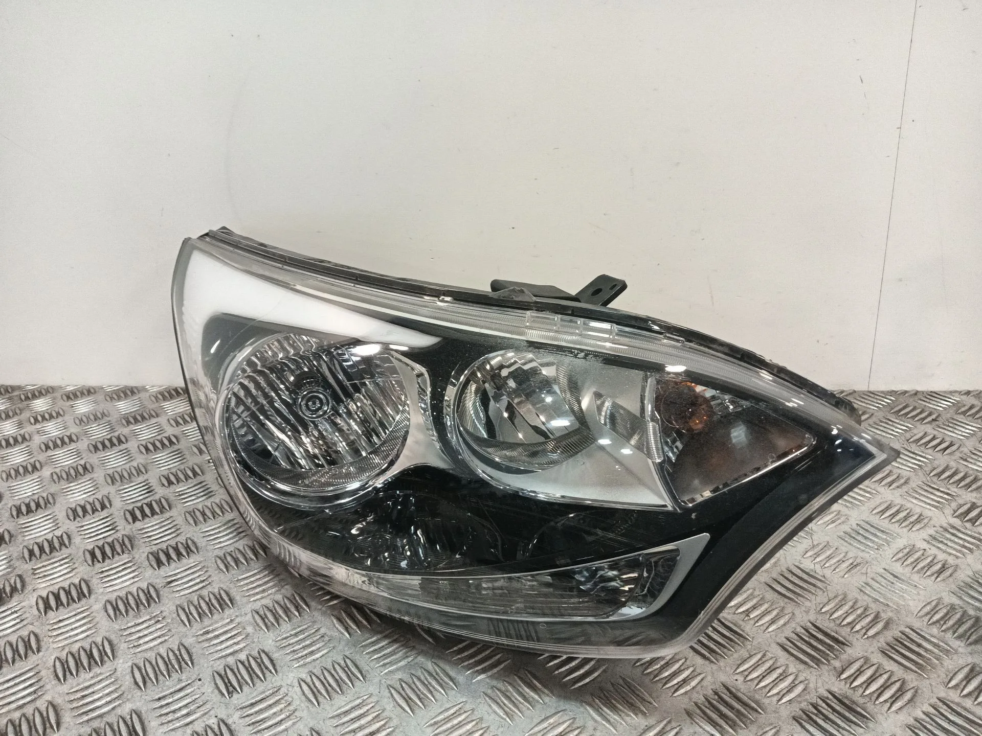Faro Derecho para Kia Rio Iii (Ub)