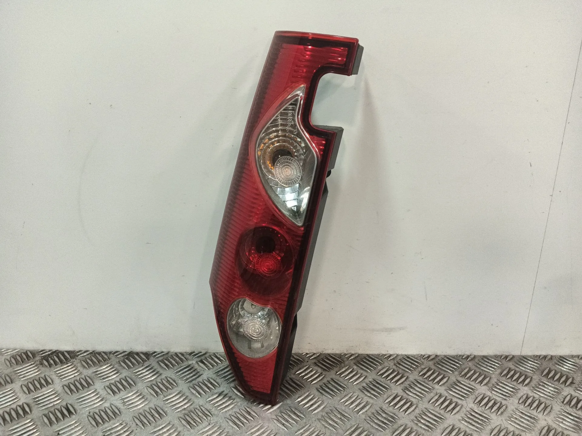 Piloto Trasero Izquierdo para Renault Kangoo / Grand Kangoo Ii (Kw0/1_)