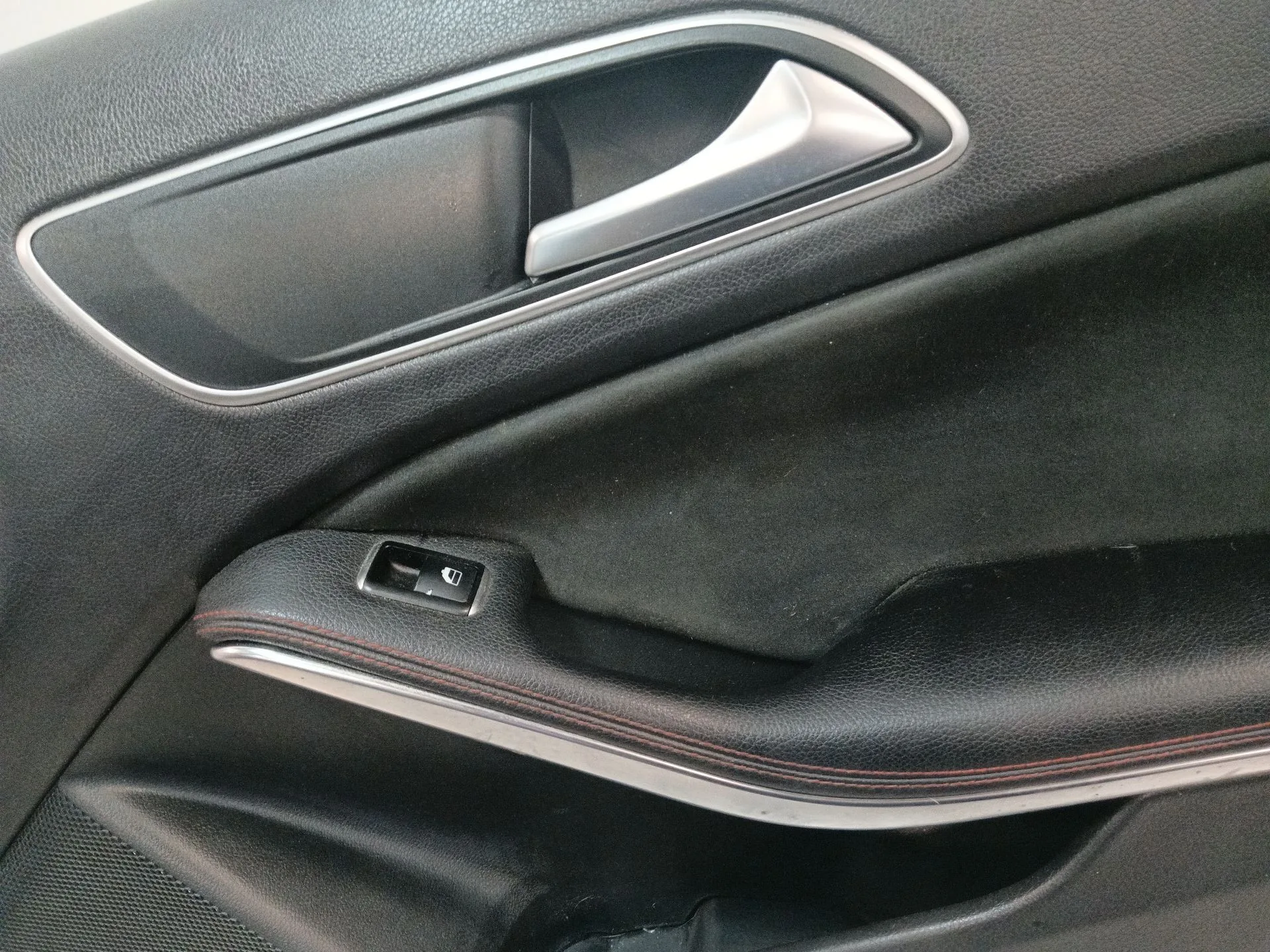 Guarnecido Puerta Delantera Derecha para Mercedes-Benz Clase A (W176)